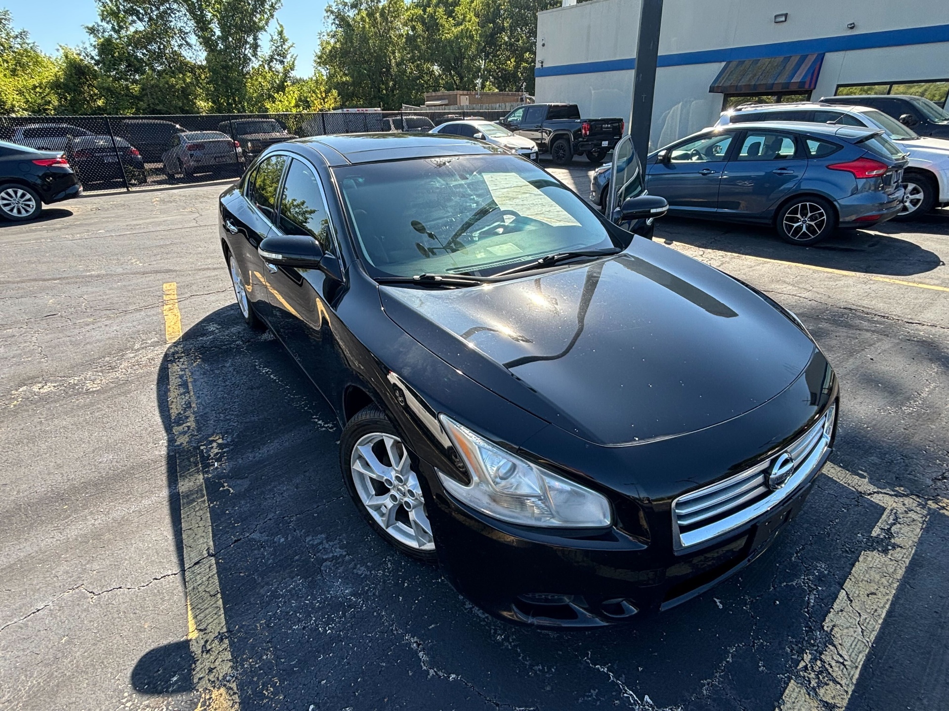 https://whipz-site-01.s3.us-east-2.amazonaws.com/vehicle_inventory/1/R000226/images/eacaa51c-adc4-46f9-bc7f-5b42192cbc7a.jpg