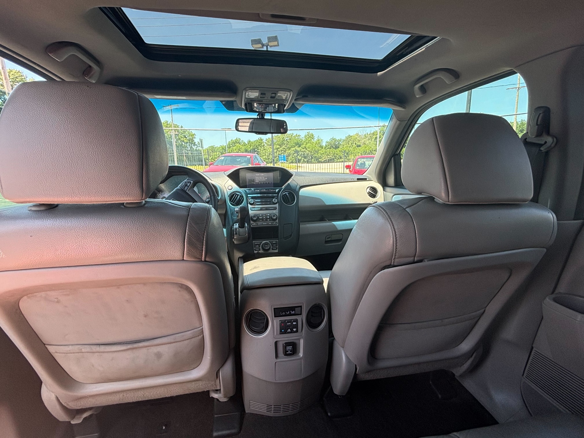 https://whipz-site-01.s3.us-east-2.amazonaws.com/vehicle_inventory/1/R000250/images/58353599-306e-4353-b2bf-ec336be2d6db.jpg