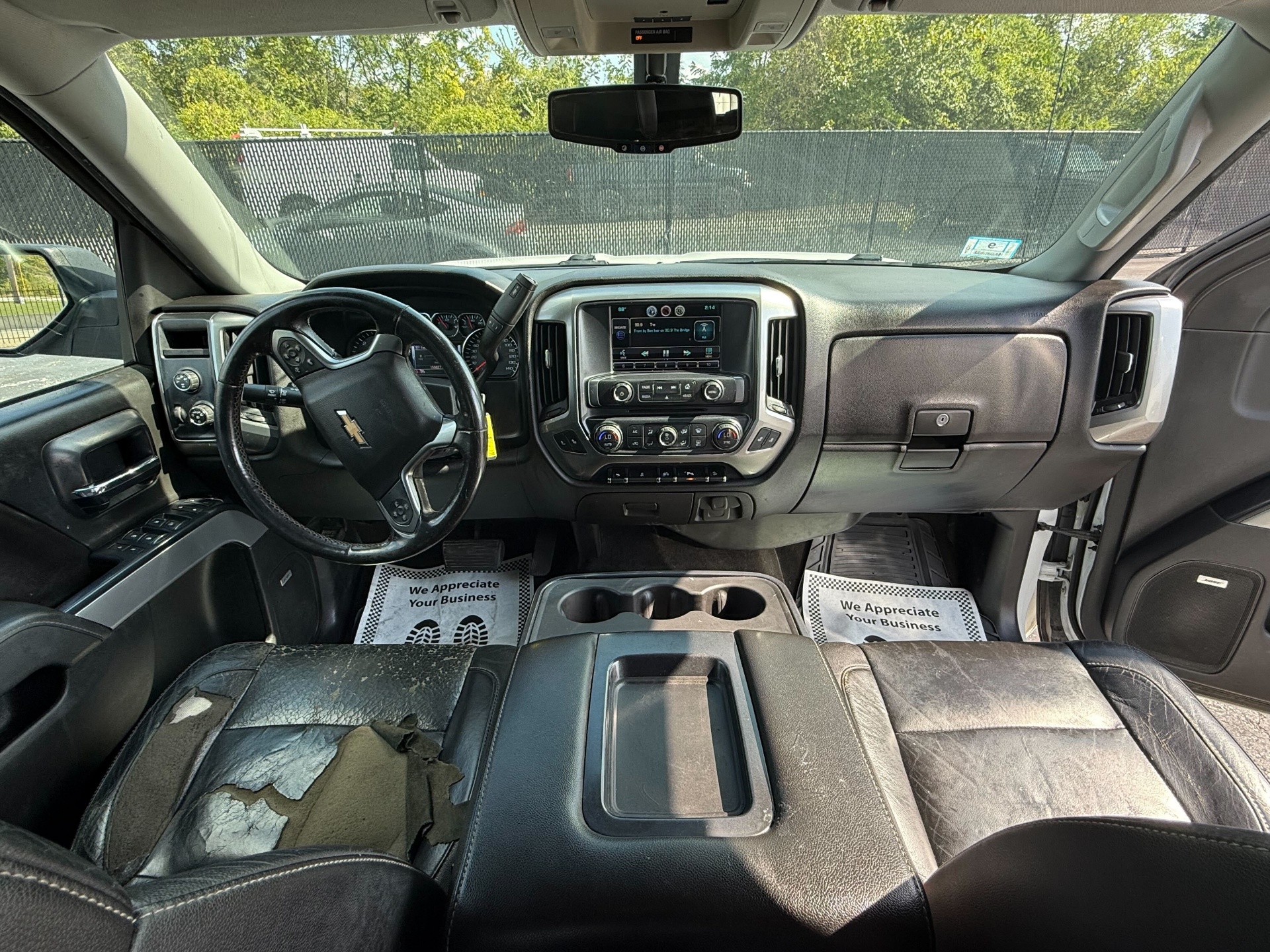 https://whipz-site-01.s3.us-east-2.amazonaws.com/vehicle_inventory/1/R000267/images/d10e8a99-9af0-44fe-8f3c-fc42939b140a.jpg