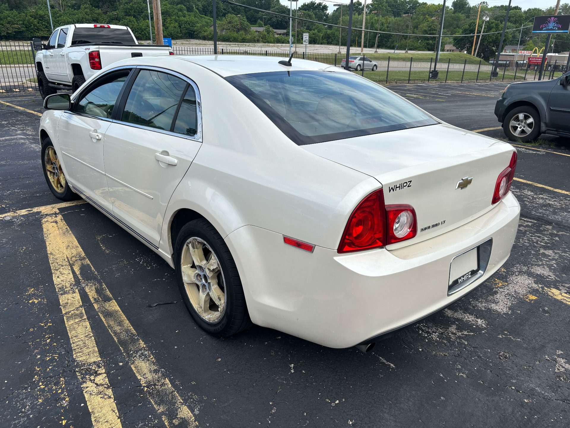 https://whipz-site-01.s3.us-east-2.amazonaws.com/vehicle_inventory/1/R000270/images/0b0ca7cc-542e-41f3-8b11-5d250030779b.jpg
