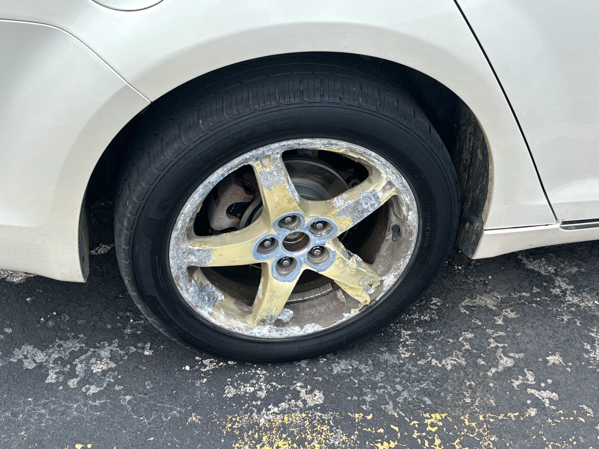 https://whipz-site-01.s3.us-east-2.amazonaws.com/vehicle_inventory/1/R000270/images/cdb1cdd0-4f7f-46e4-814b-4aad191c2364.jpg