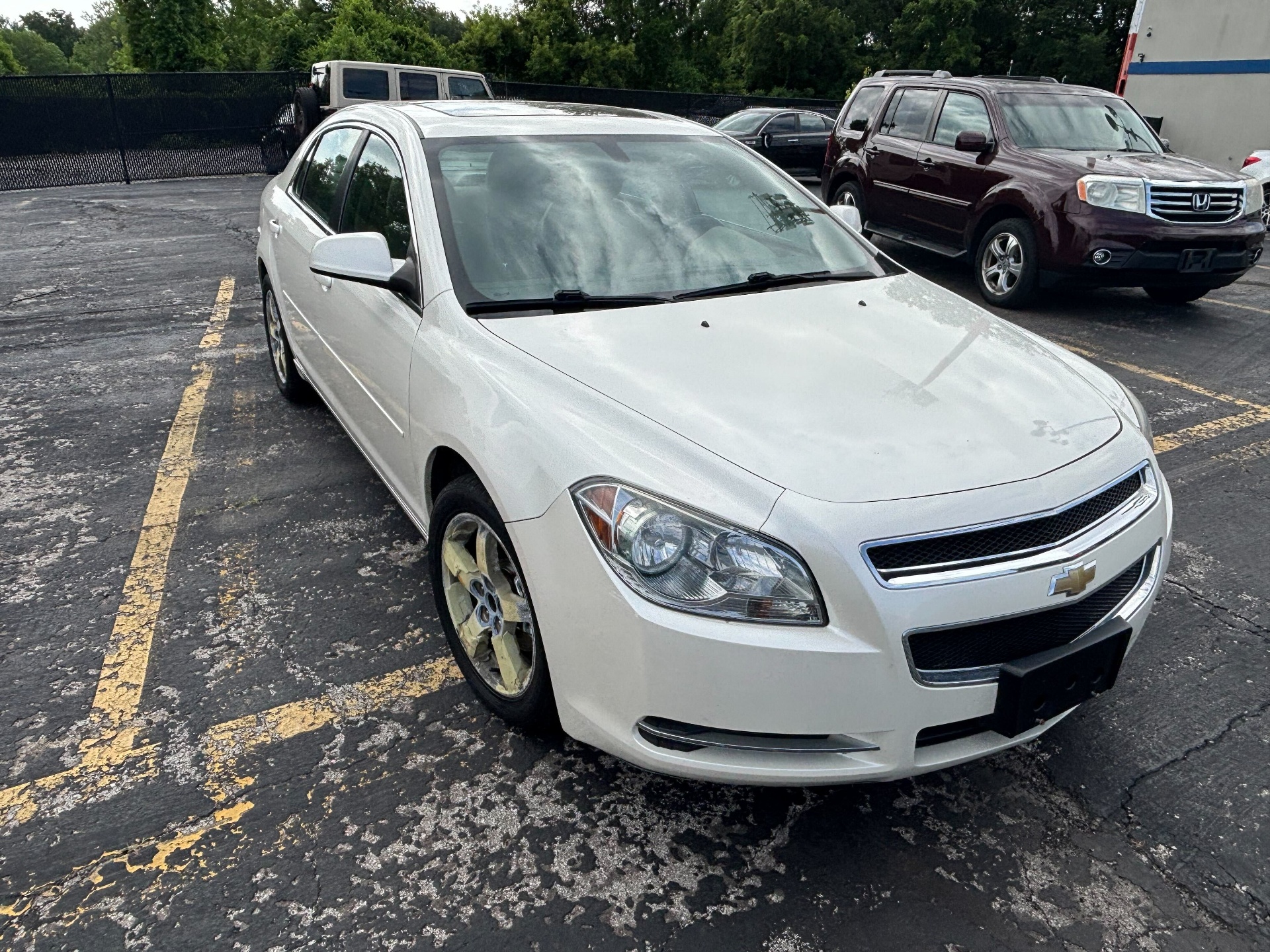 https://whipz-site-01.s3.us-east-2.amazonaws.com/vehicle_inventory/1/R000270/images/f6e8d002-e779-436c-a977-1661906e0414.jpg