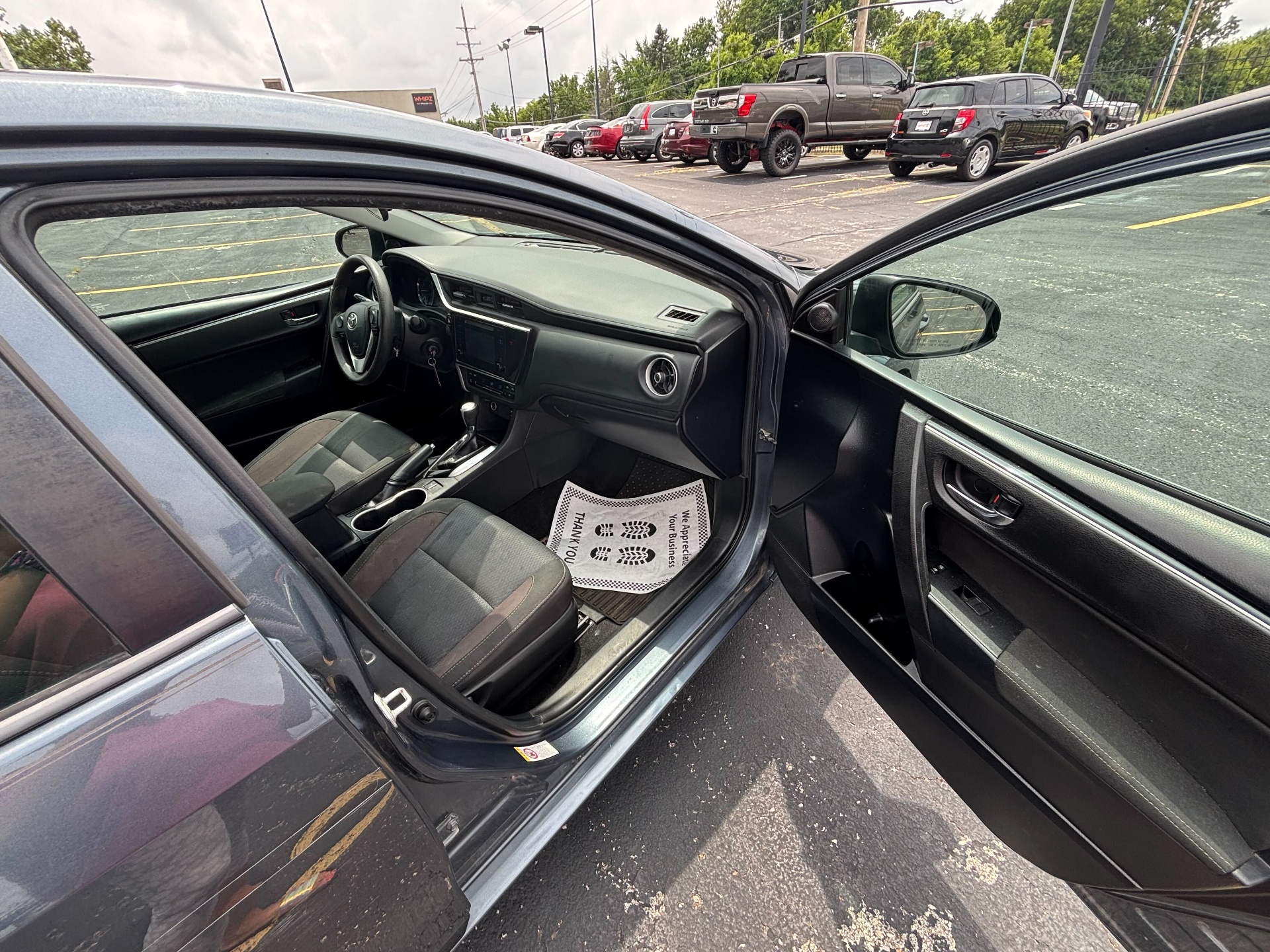 https://whipz-site-01.s3.us-east-2.amazonaws.com/vehicle_inventory/1/R000278/images/ac3bba88-7190-4f94-a39a-a09ae023a104.jpg