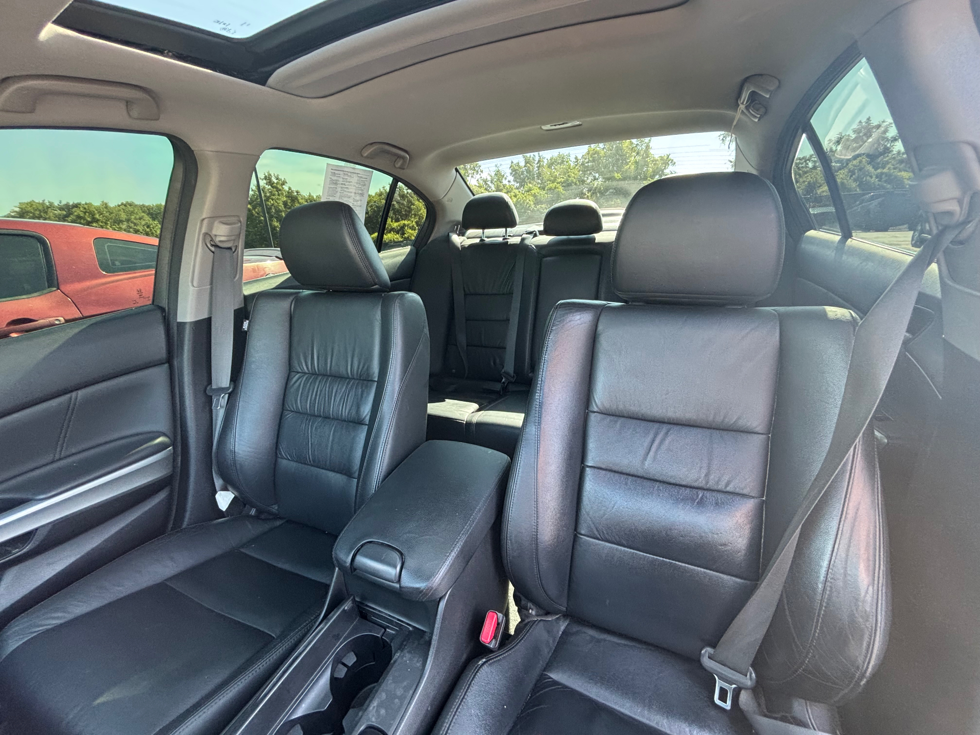 https://whipz-site-01.s3.us-east-2.amazonaws.com/vehicle_inventory/1/R000279/images/523e3209-2d64-433b-a1b6-f9a9fee9d664.jpeg