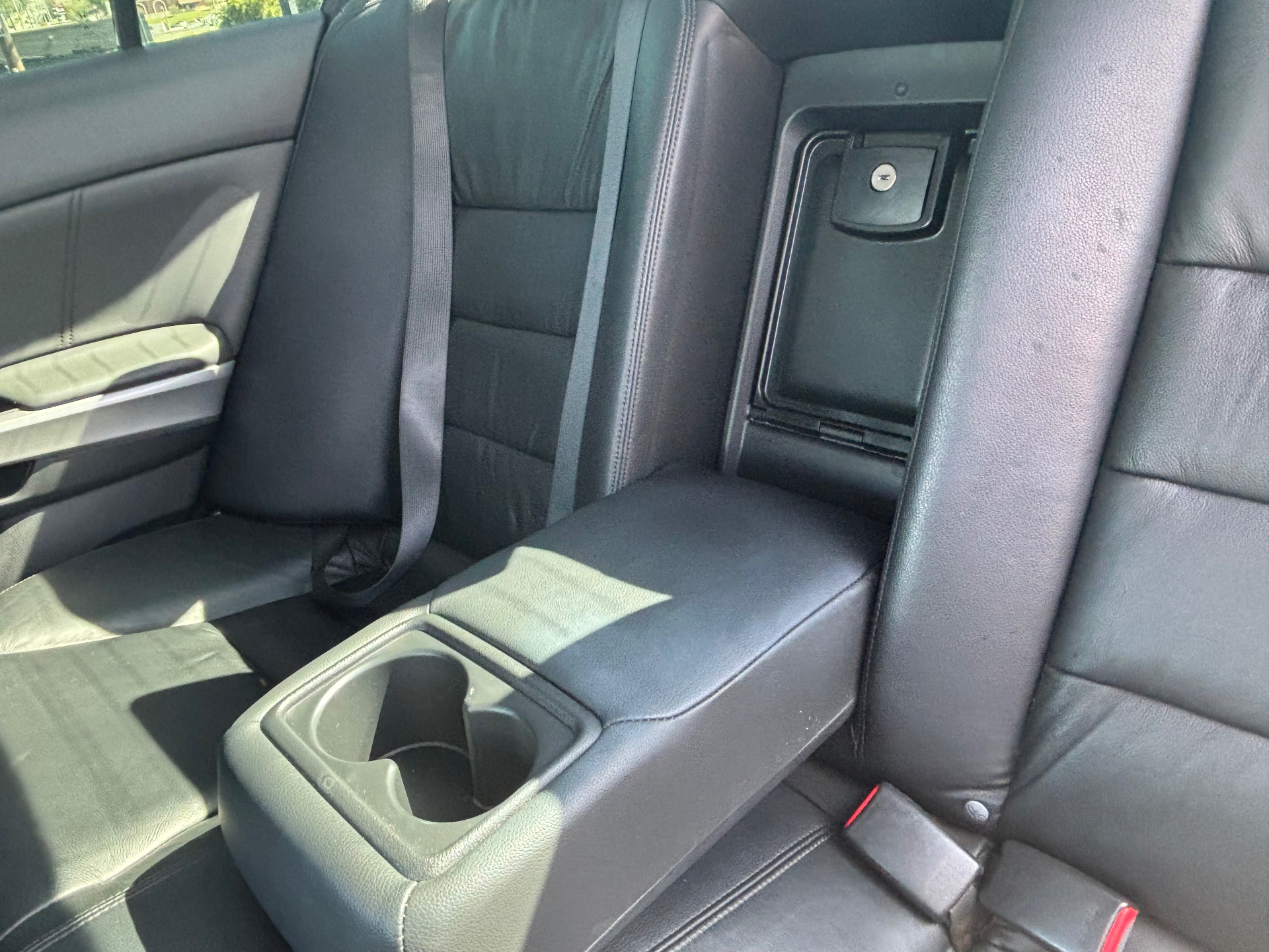 https://whipz-site-01.s3.us-east-2.amazonaws.com/vehicle_inventory/1/R000279/images/8e455901-375c-4480-8db6-79ccdfb41490.jpeg