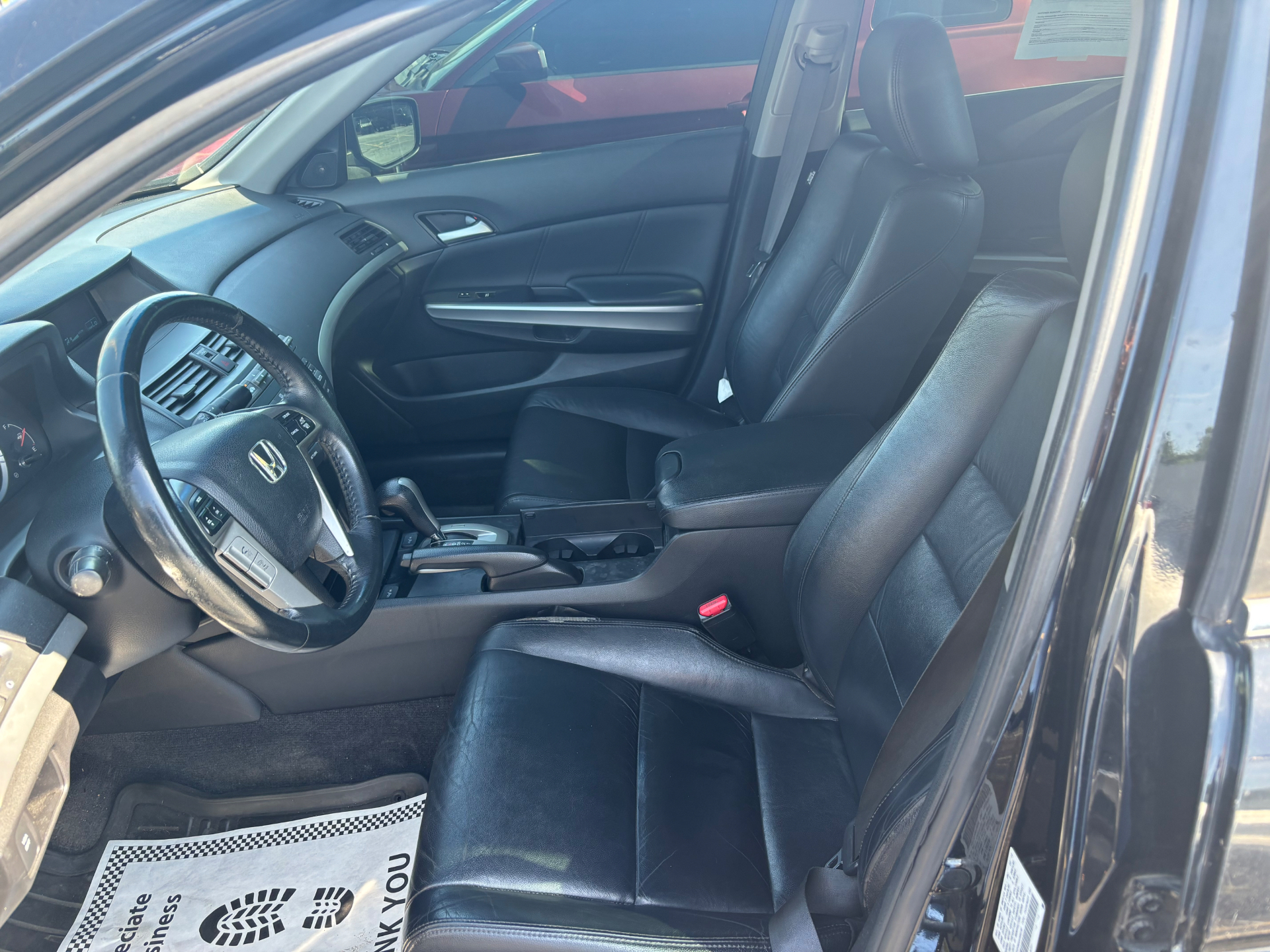 https://whipz-site-01.s3.us-east-2.amazonaws.com/vehicle_inventory/1/R000279/images/a9cec805-8616-4cd6-a3fa-0e5f19aa433e.jpeg