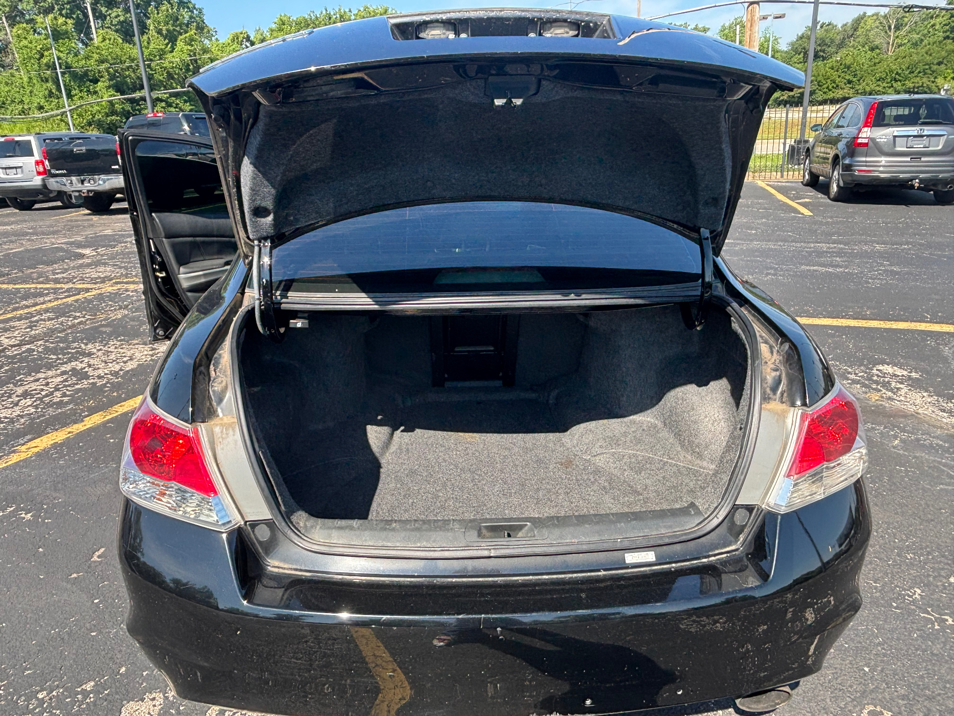 https://whipz-site-01.s3.us-east-2.amazonaws.com/vehicle_inventory/1/R000279/images/be398c7b-225e-45f0-bd91-f441ce762774.jpeg