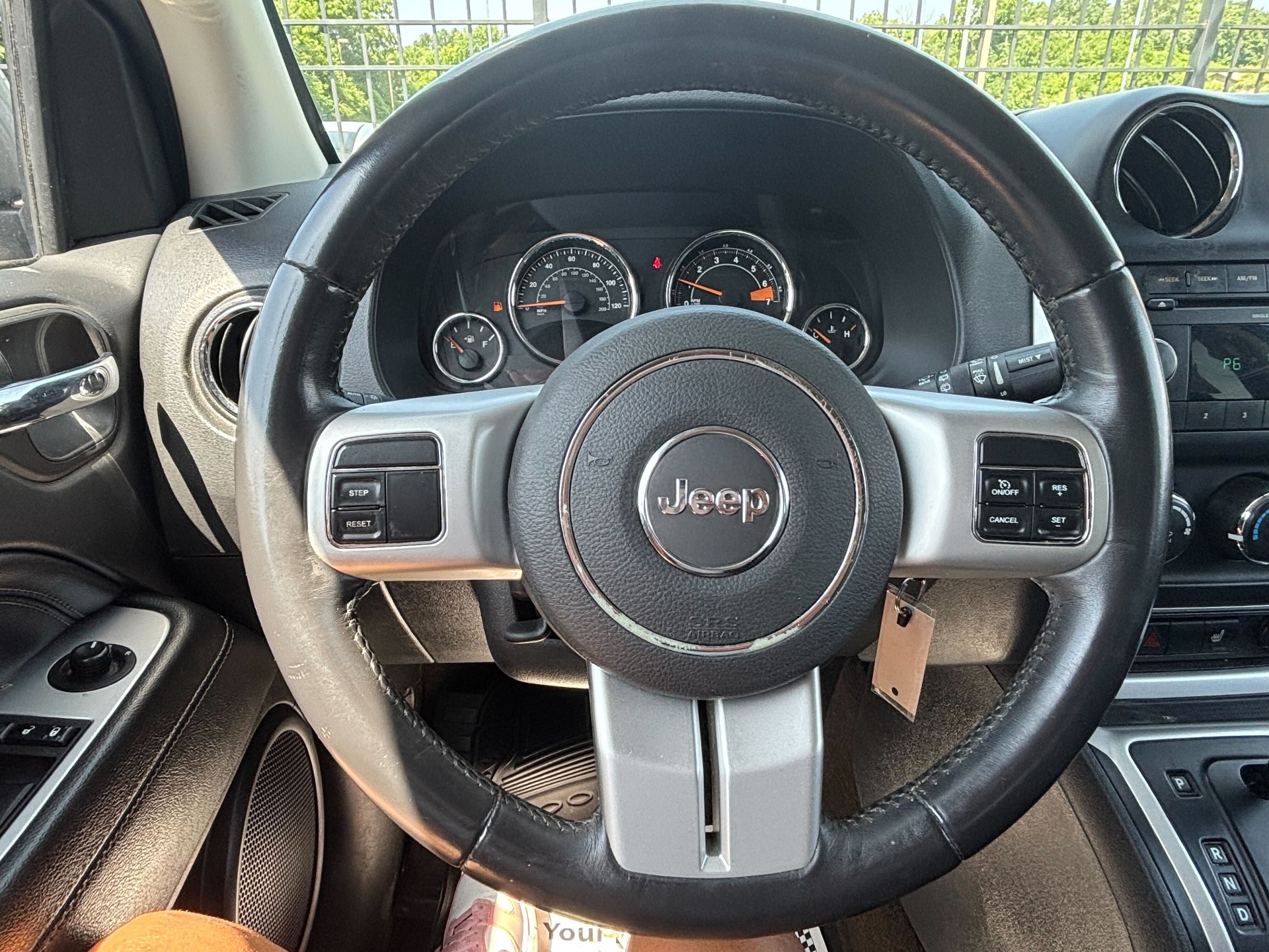 https://whipz-site-01.s3.us-east-2.amazonaws.com/vehicle_inventory/1/R000281/images/1d1cab32-7402-4bfe-8df4-e69f49db4759.jpg