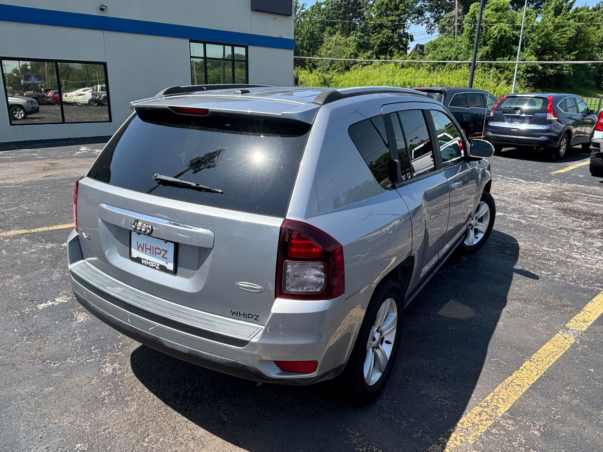 https://whipz-site-01.s3.us-east-2.amazonaws.com/vehicle_inventory/1/R000281/images/c3e8666e-ad5a-46e0-9347-d17fd1f1d933.jpg
