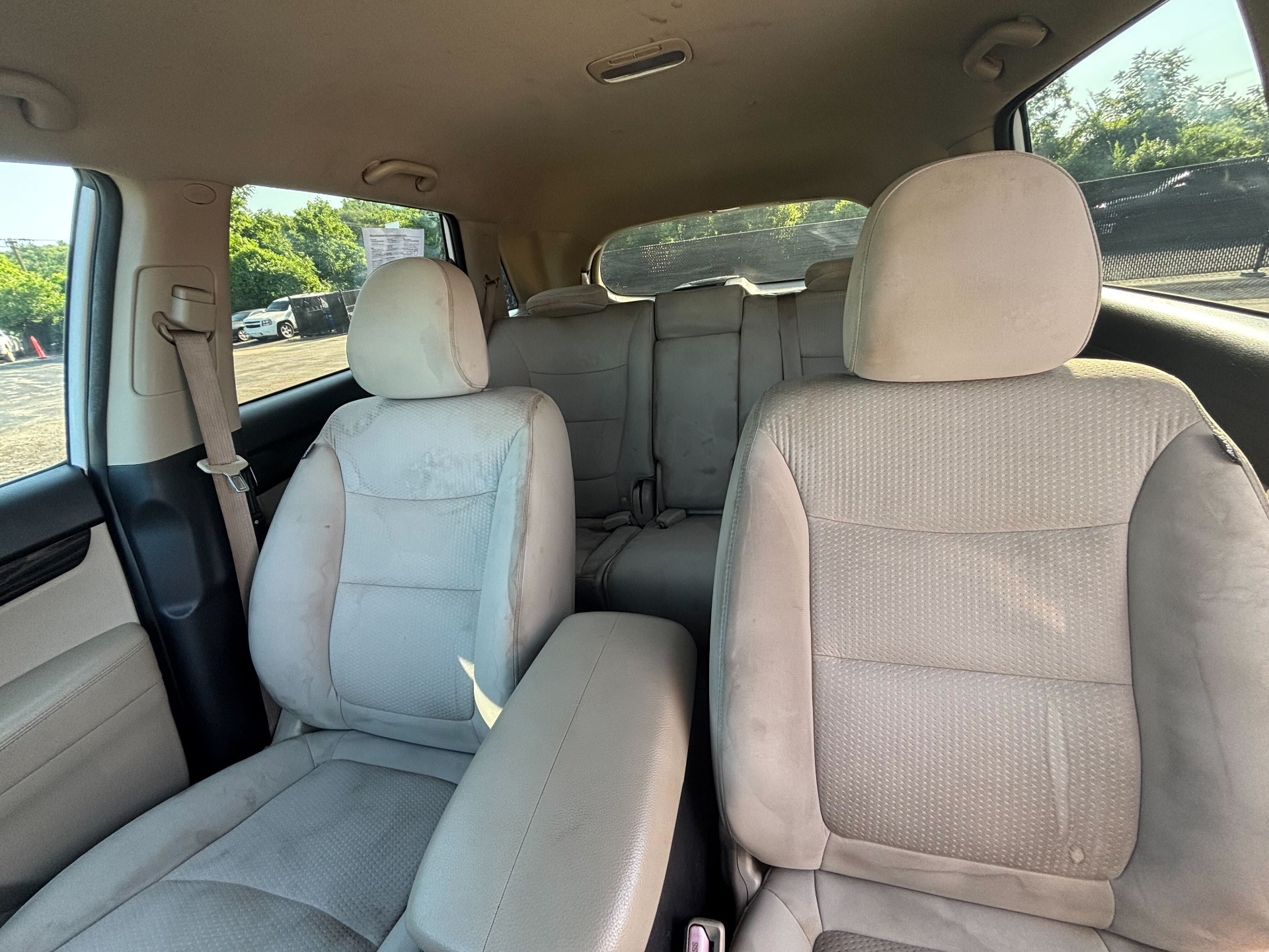 https://whipz-site-01.s3.us-east-2.amazonaws.com/vehicle_inventory/1/R000282/images/5a85ba50-0515-4078-a28b-fadd9f50155d.jpg