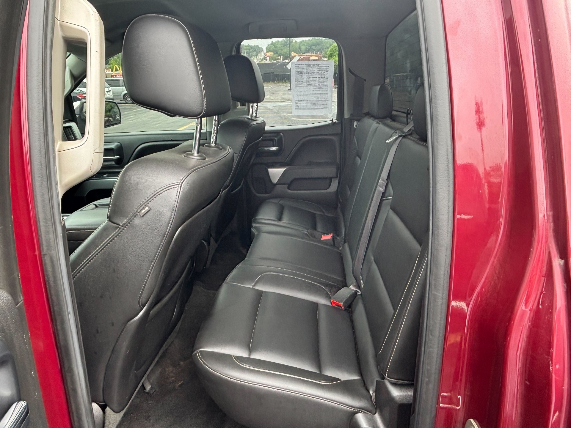 https://whipz-site-01.s3.us-east-2.amazonaws.com/vehicle_inventory/1/R000284/images/6bcd72d6-622a-4fb0-847e-53d1cdaad51c.jpg