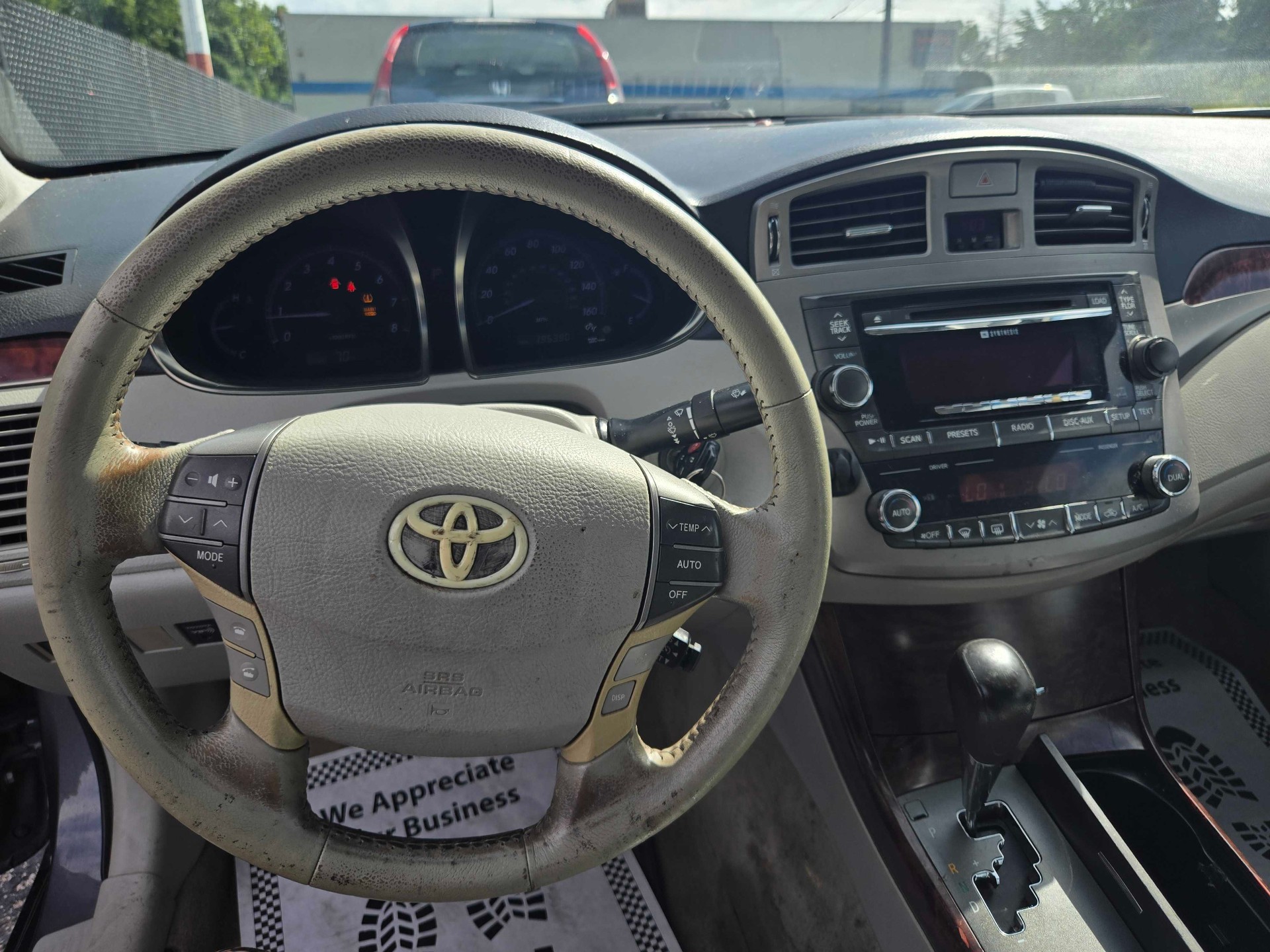 https://whipz-site-01.s3.us-east-2.amazonaws.com/vehicle_inventory/1/R000287/images/0cdf1259-ddc5-4575-b7c7-cdc2b4f11e6f.jpg