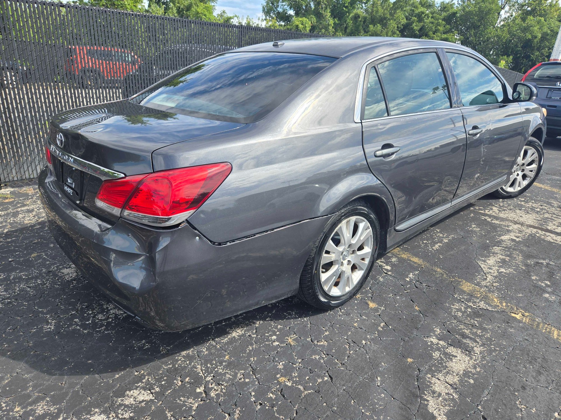 https://whipz-site-01.s3.us-east-2.amazonaws.com/vehicle_inventory/1/R000287/images/5f2e9c02-6073-4dfa-8865-748dd563386e.jpg