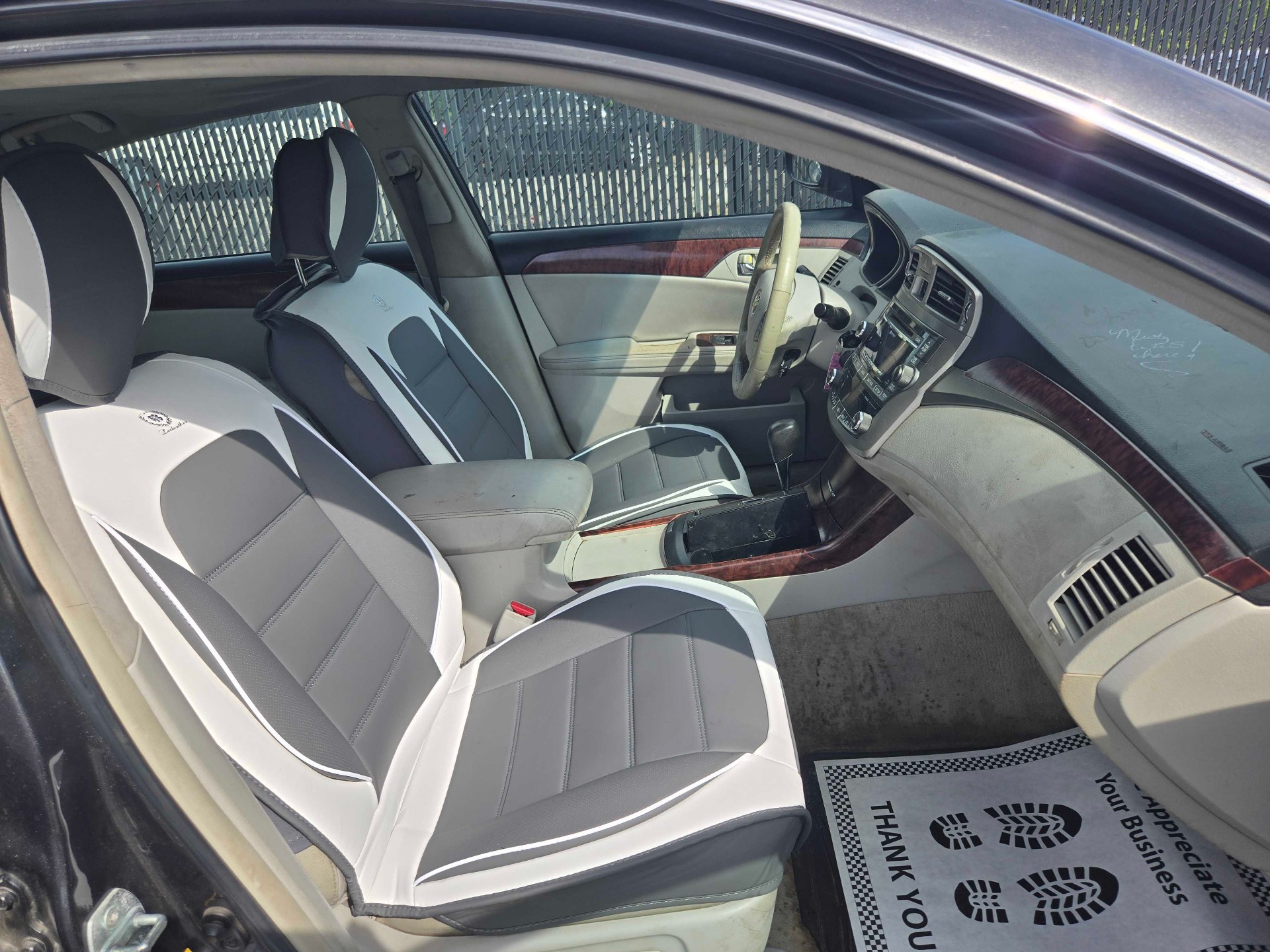 https://whipz-site-01.s3.us-east-2.amazonaws.com/vehicle_inventory/1/R000287/images/c2322b0d-efb6-4120-9748-4d95a3a69c54.jpg