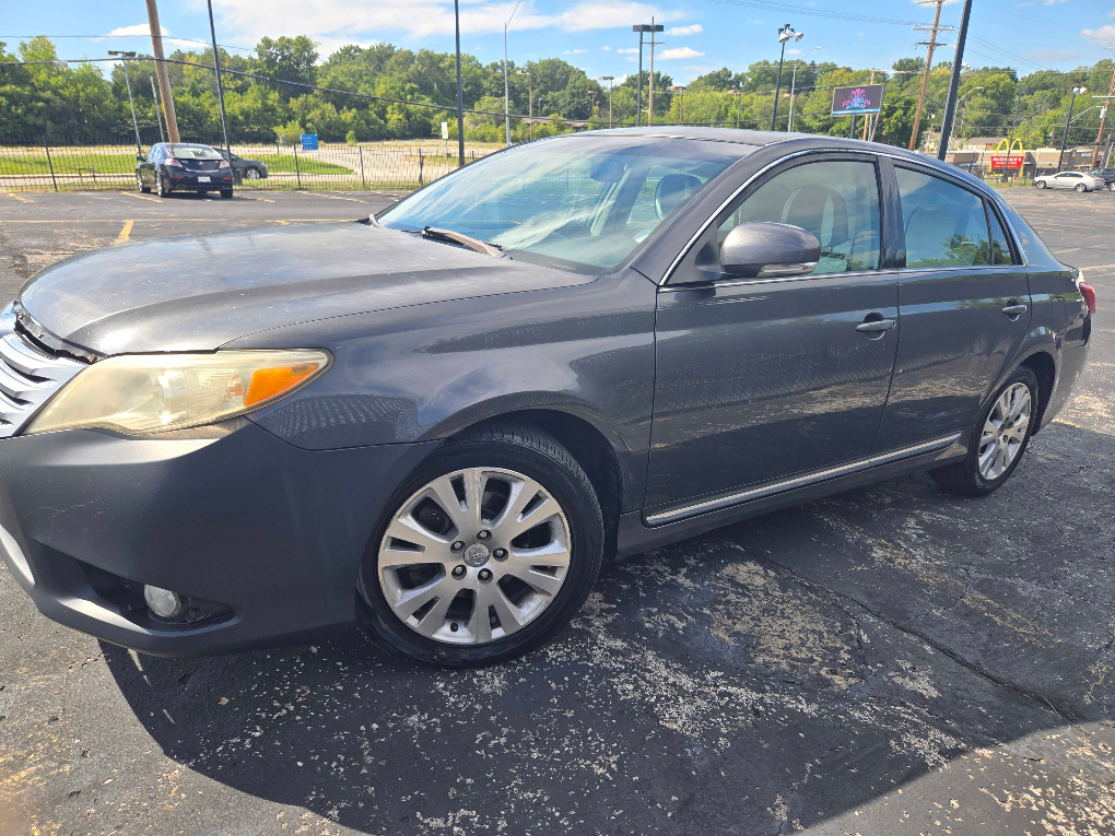 Pre-Owned 2011 Toyota Avalon Base