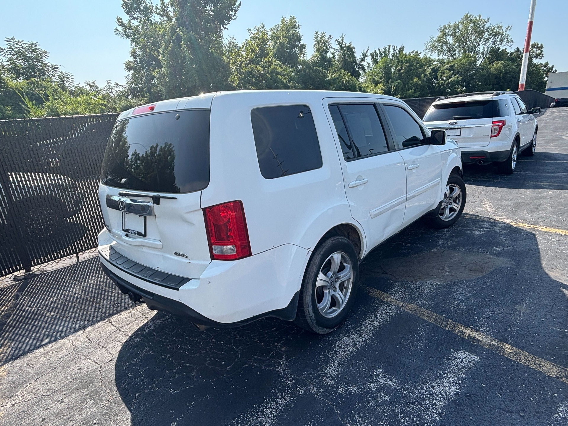 https://whipz-site-01.s3.us-east-2.amazonaws.com/vehicle_inventory/1/R000293/images/409562cf-5927-4487-b660-56b8217a83bc.jpg