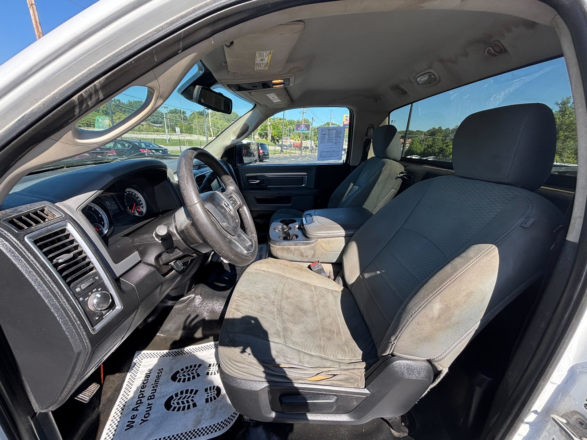 https://whipz-site-01.s3.us-east-2.amazonaws.com/vehicle_inventory/1/R000295/images/6ad2268d-db85-4337-86e3-61154957112b.jpg