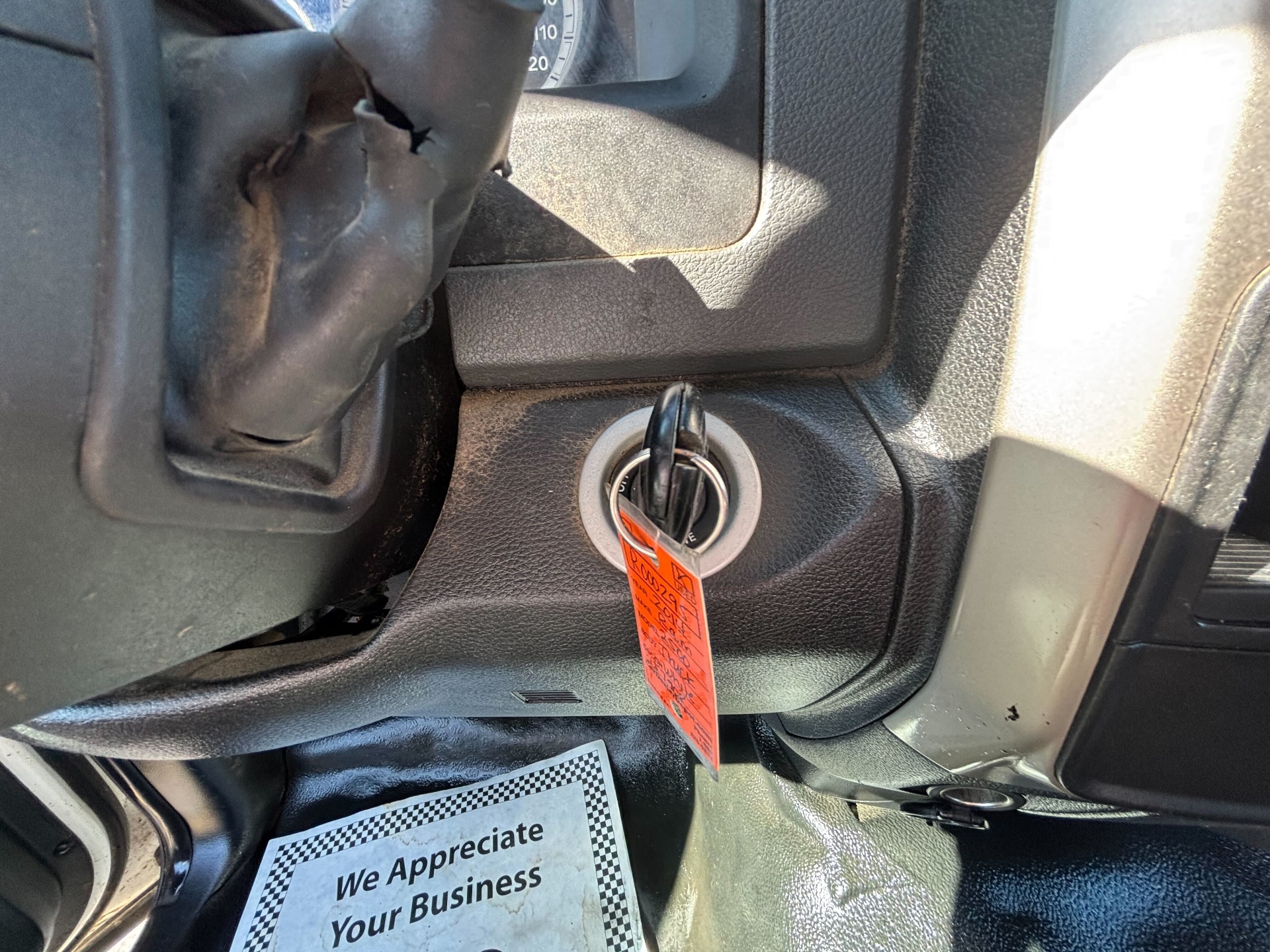 https://whipz-site-01.s3.us-east-2.amazonaws.com/vehicle_inventory/1/R000295/images/9cb52e47-e268-40a8-bacd-263686cc7c88.jpg