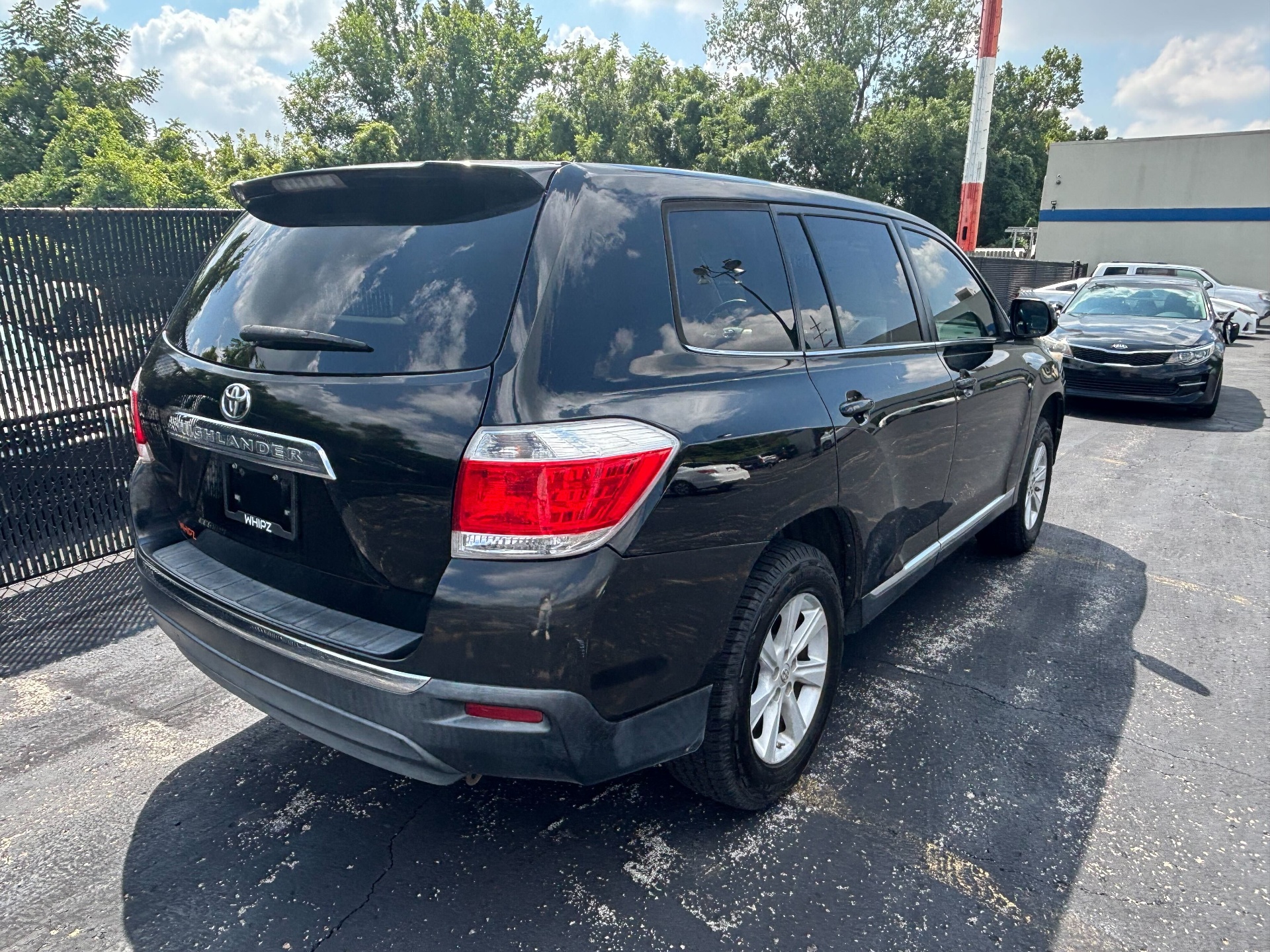 https://whipz-site-01.s3.us-east-2.amazonaws.com/vehicle_inventory/1/R000297/images/13399de9-2554-4145-9fe4-0ef49620651b.jpg