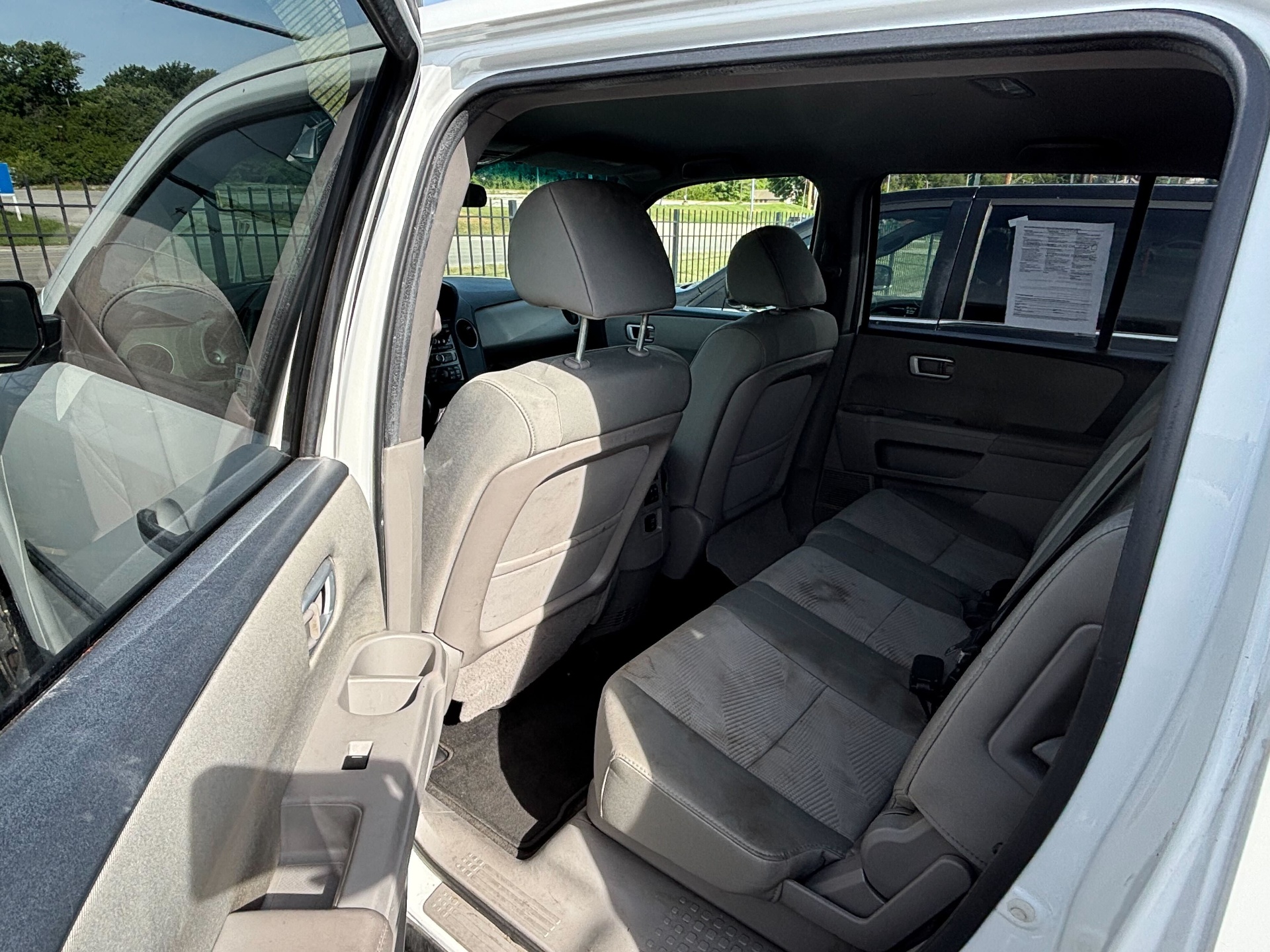 https://whipz-site-01.s3.us-east-2.amazonaws.com/vehicle_inventory/1/R000302/images/b19b1bd1-c7d6-4116-8d3e-ba3ca47ce1df.jpg