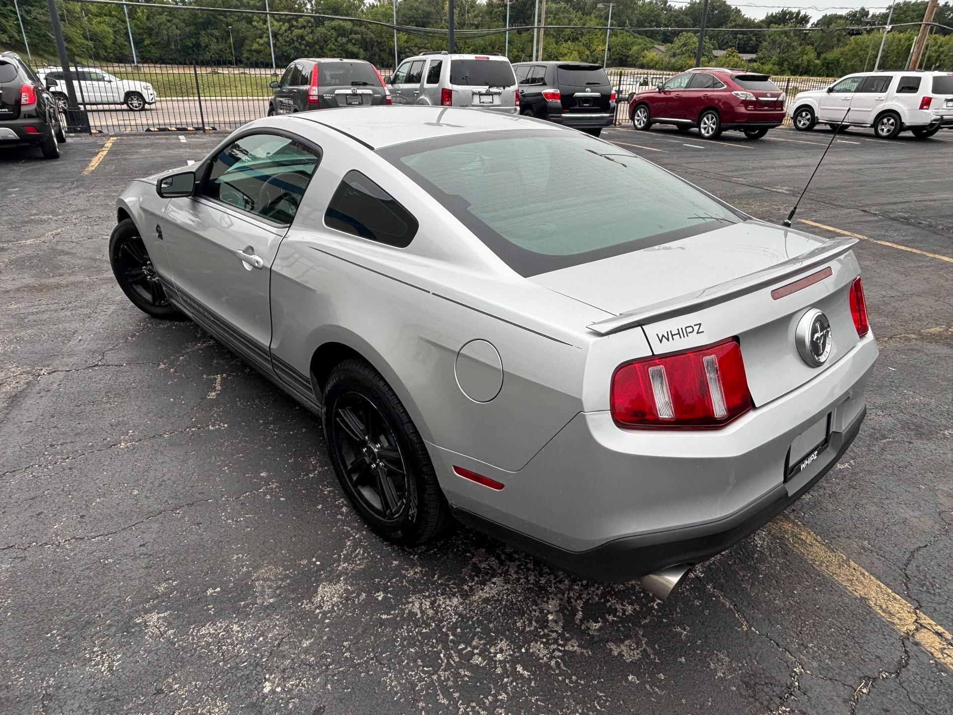 https://whipz-site-01.s3.us-east-2.amazonaws.com/vehicle_inventory/1/R000304/images/2251fb5e-fdc7-400a-b721-95f76192c199.jpg