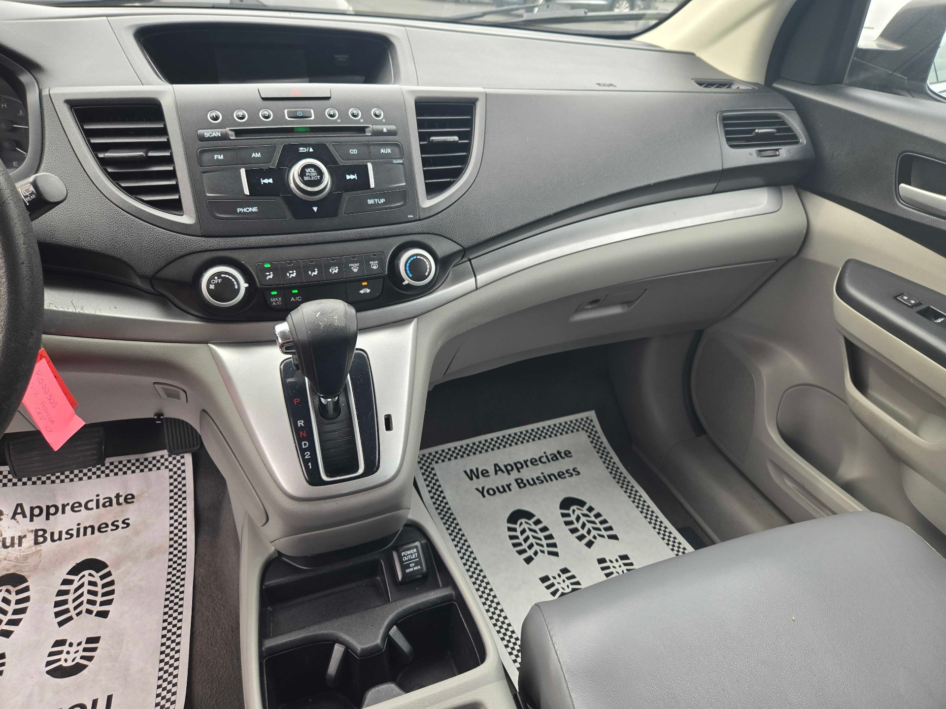https://whipz-site-01.s3.us-east-2.amazonaws.com/vehicle_inventory/1/R000305/images/8caf17f5-857d-4044-9c05-edf71f4ae648.jpg
