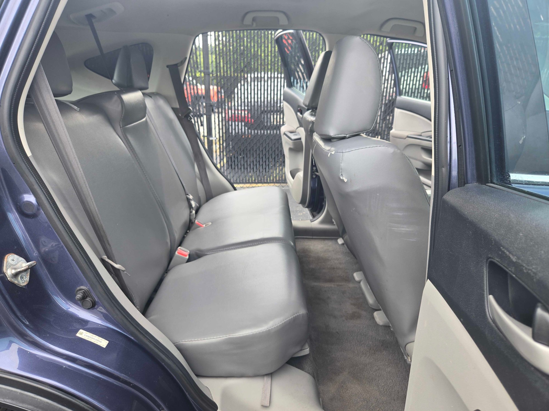 https://whipz-site-01.s3.us-east-2.amazonaws.com/vehicle_inventory/1/R000305/images/8e642407-cbec-497b-b35a-97a5de647917.jpg