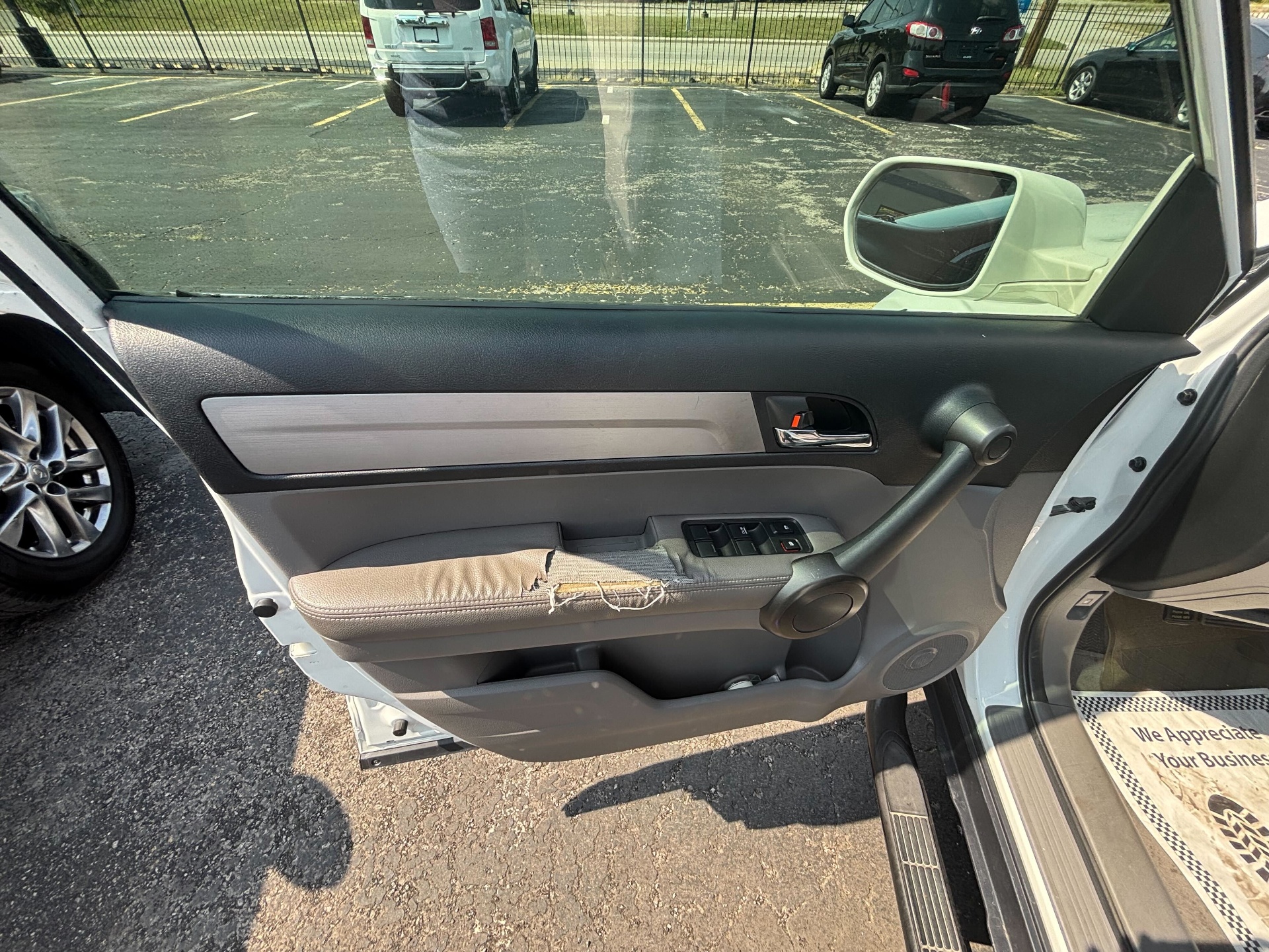https://whipz-site-01.s3.us-east-2.amazonaws.com/vehicle_inventory/1/R000313/images/15f33434-f6dd-4409-85a0-b8c0f8ed9e5e.jpg