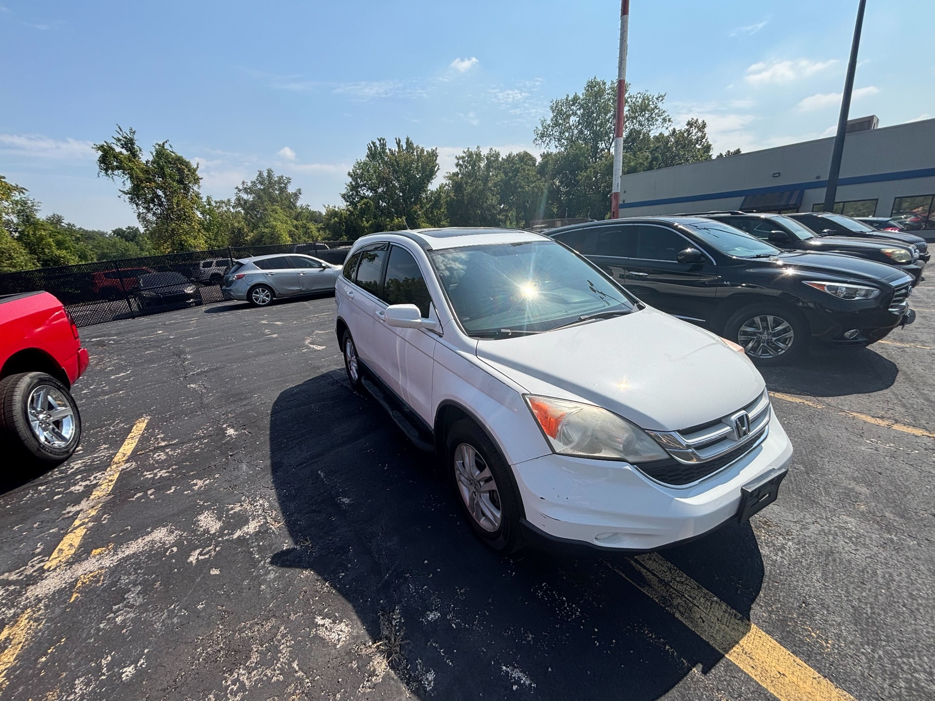 https://whipz-site-01.s3.us-east-2.amazonaws.com/vehicle_inventory/1/R000313/images/884f66c3-8edd-41c2-a757-9bf692b6f055.jpg