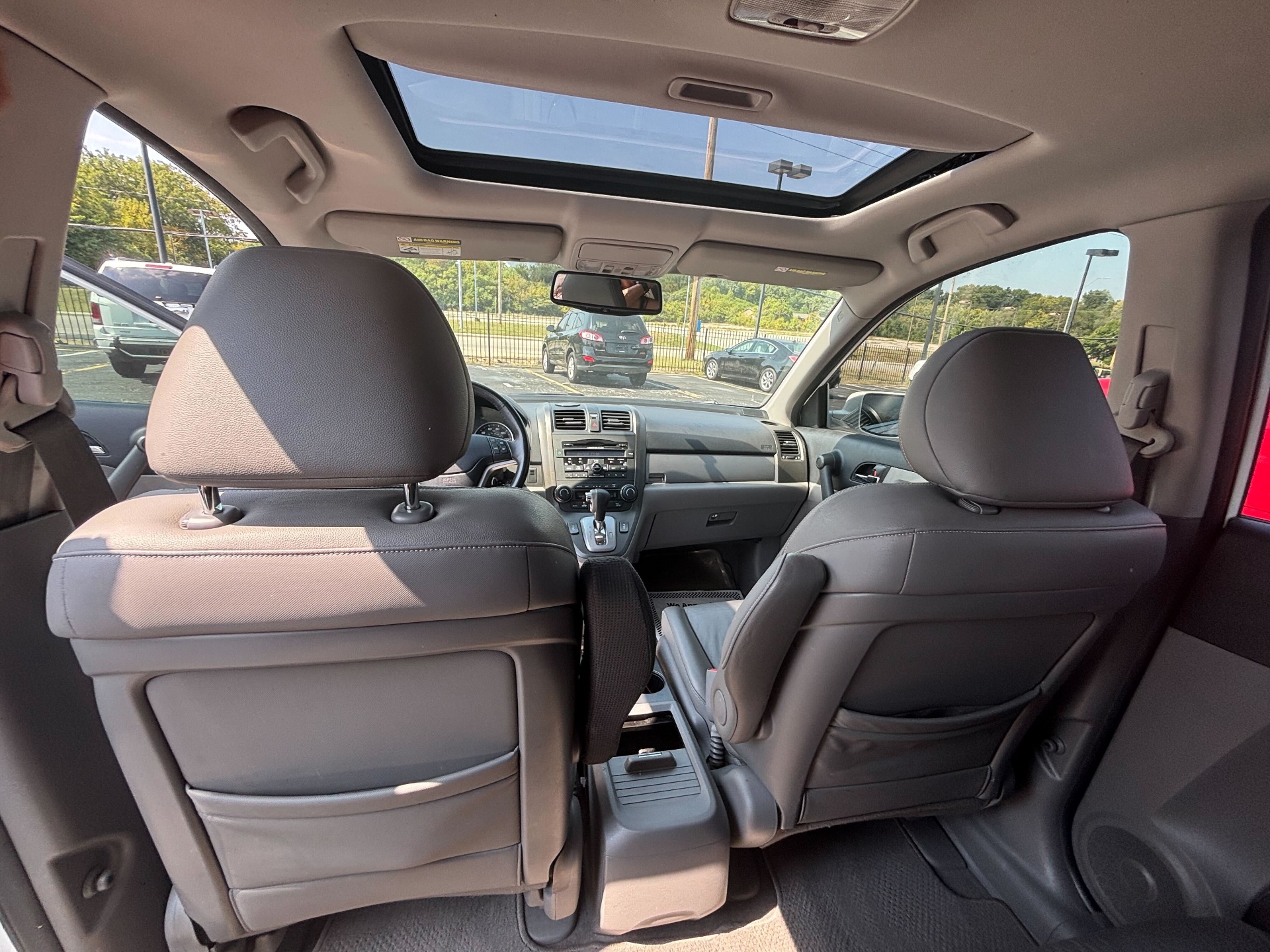 https://whipz-site-01.s3.us-east-2.amazonaws.com/vehicle_inventory/1/R000313/images/a4fae7f9-a6e9-42de-842c-bc736feb7469.jpg