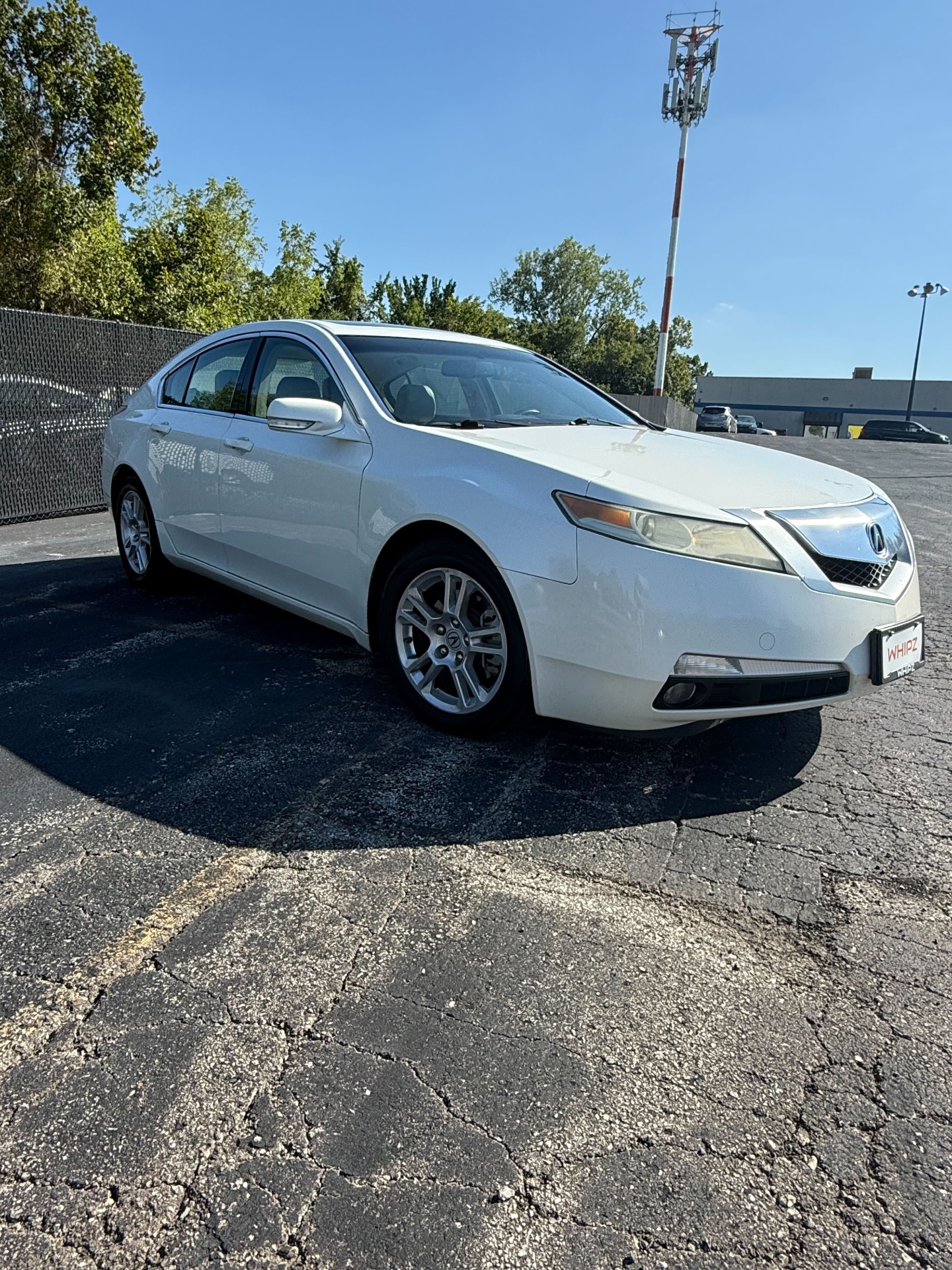 https://whipz-site-01.s3.us-east-2.amazonaws.com/vehicle_inventory/1/R000326/images/a67d1180-432b-4057-8064-216f789352ac.jpg