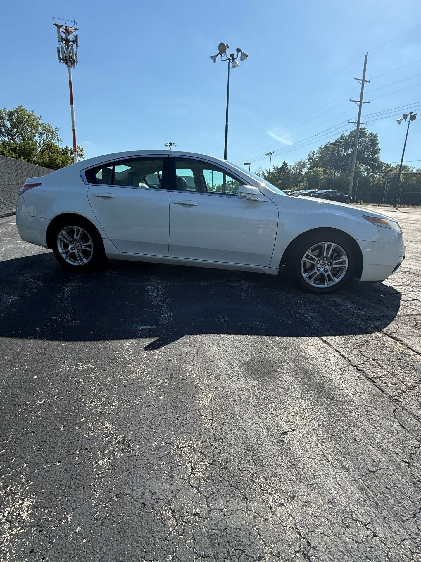https://whipz-site-01.s3.us-east-2.amazonaws.com/vehicle_inventory/1/R000326/images/d380aef7-8d72-4740-bf74-26c22bc1f254.jpg