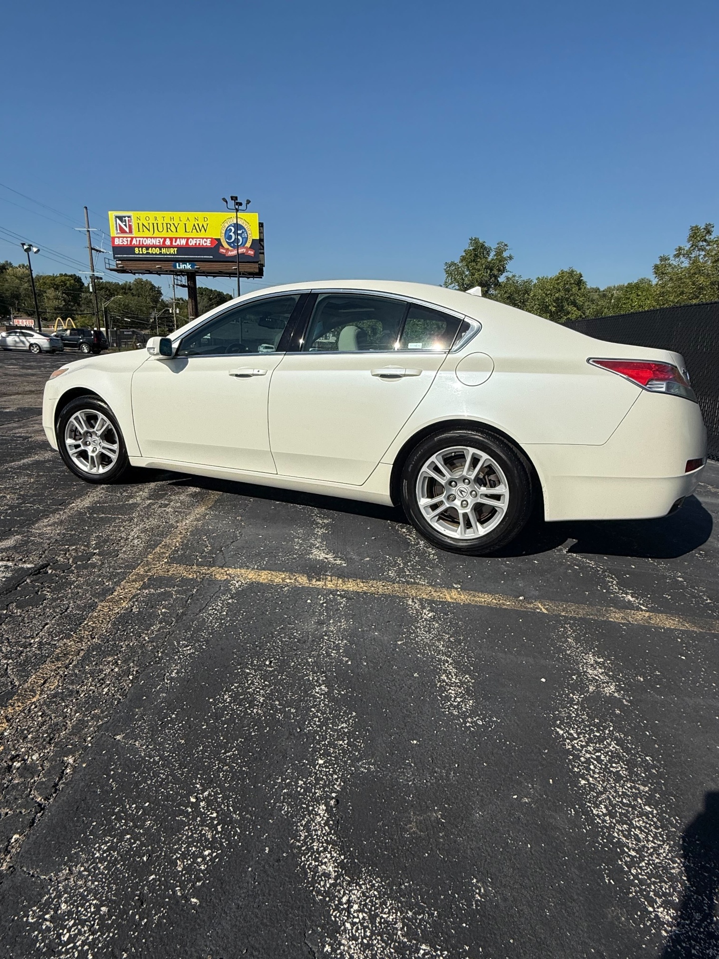 https://whipz-site-01.s3.us-east-2.amazonaws.com/vehicle_inventory/1/R000326/images/ed89ac75-ceb7-4de6-a7d5-4dd0cb74b789.jpg