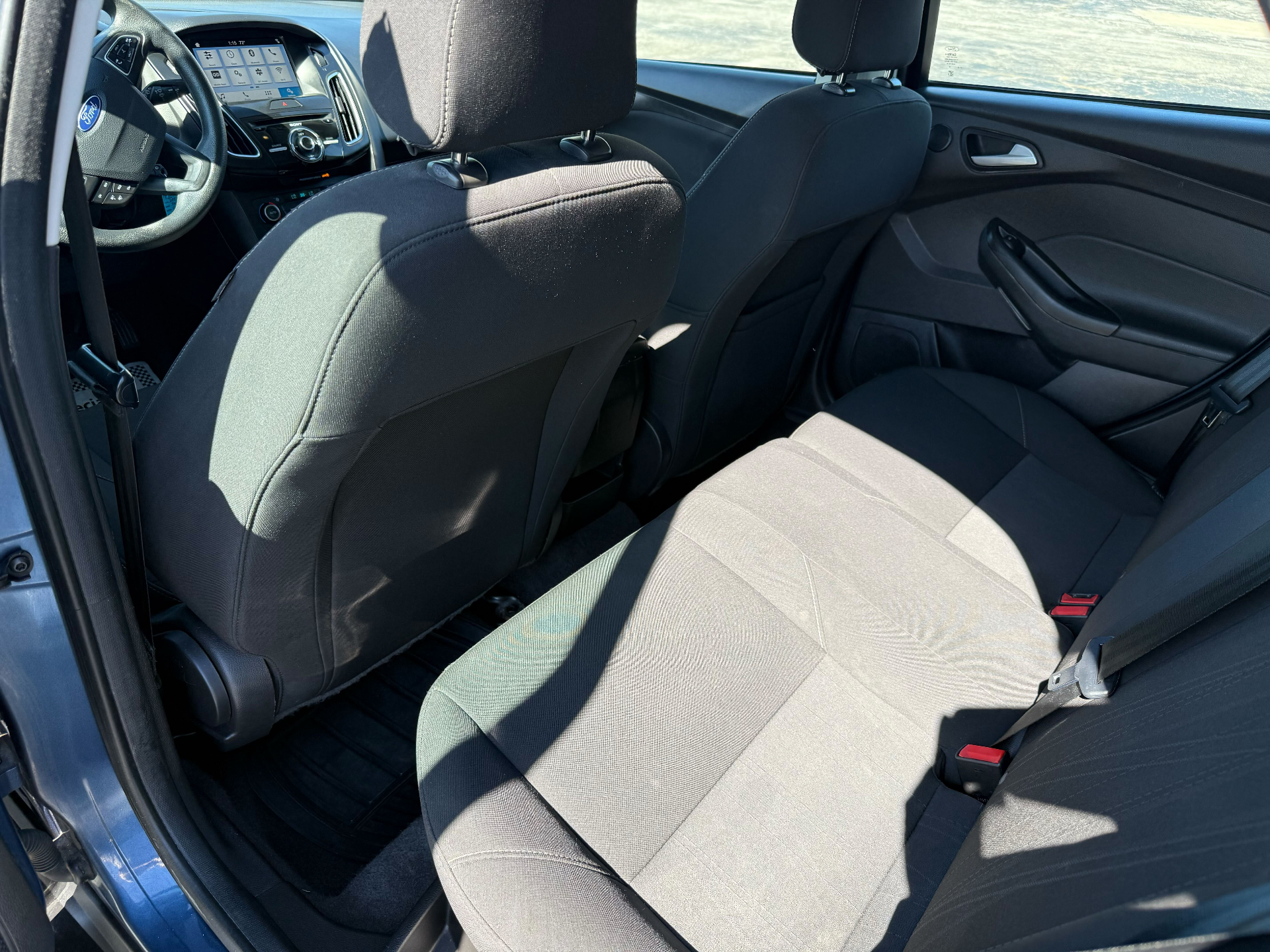 https://whipz-site-01.s3.us-east-2.amazonaws.com/vehicle_inventory/1/R000334/images/2ee519e7-ca19-4109-a9f0-ebec28211493.jpg