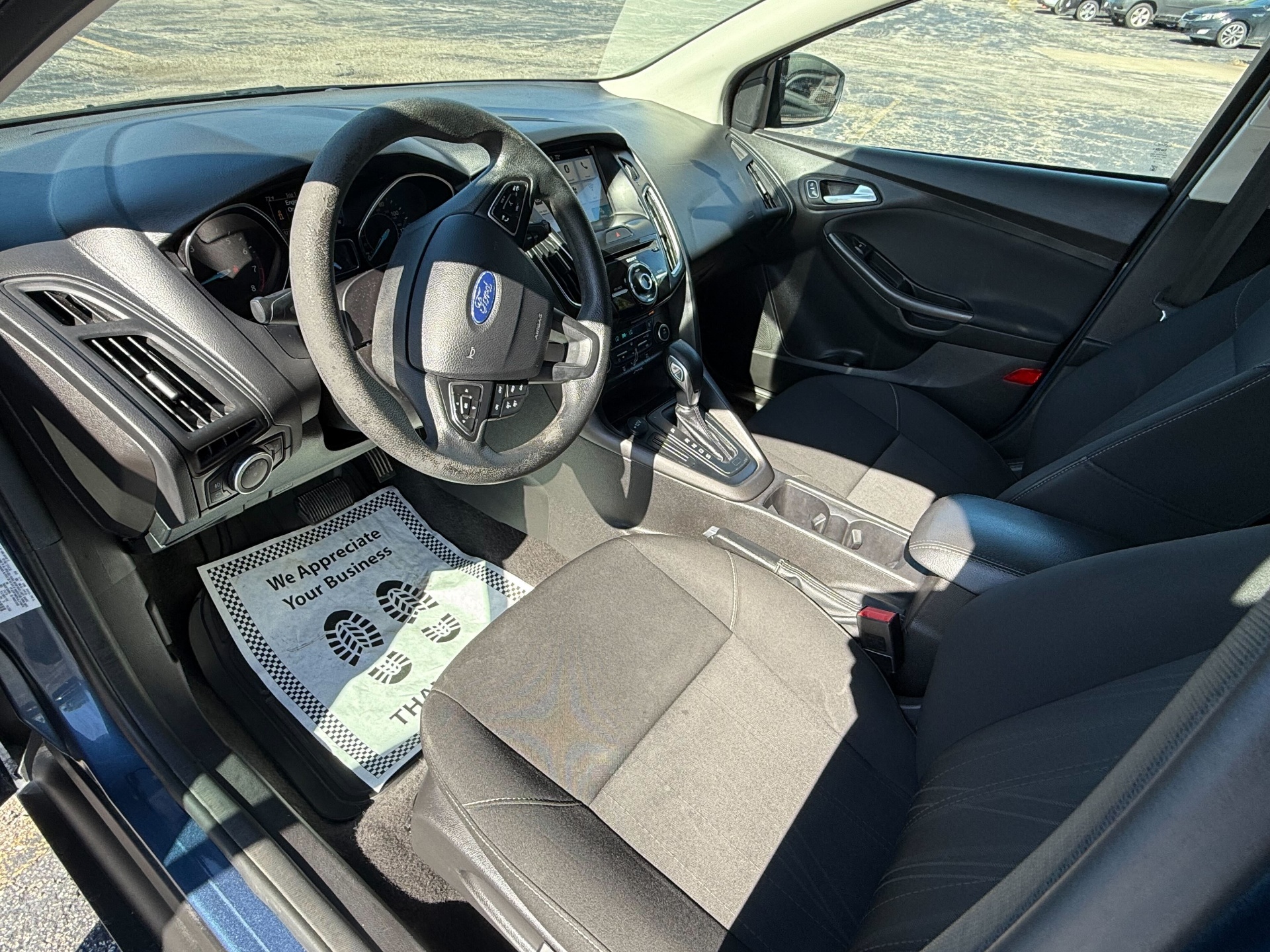 https://whipz-site-01.s3.us-east-2.amazonaws.com/vehicle_inventory/1/R000334/images/7407fa2a-5d80-4725-9020-1f92697abec9.jpg