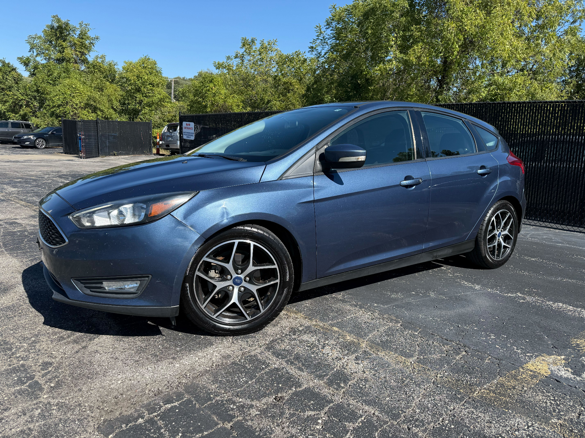 https://whipz-site-01.s3.us-east-2.amazonaws.com/vehicle_inventory/1/R000334/images/dcd8c123-4b2f-43ab-95ea-84b243f451ca.jpg