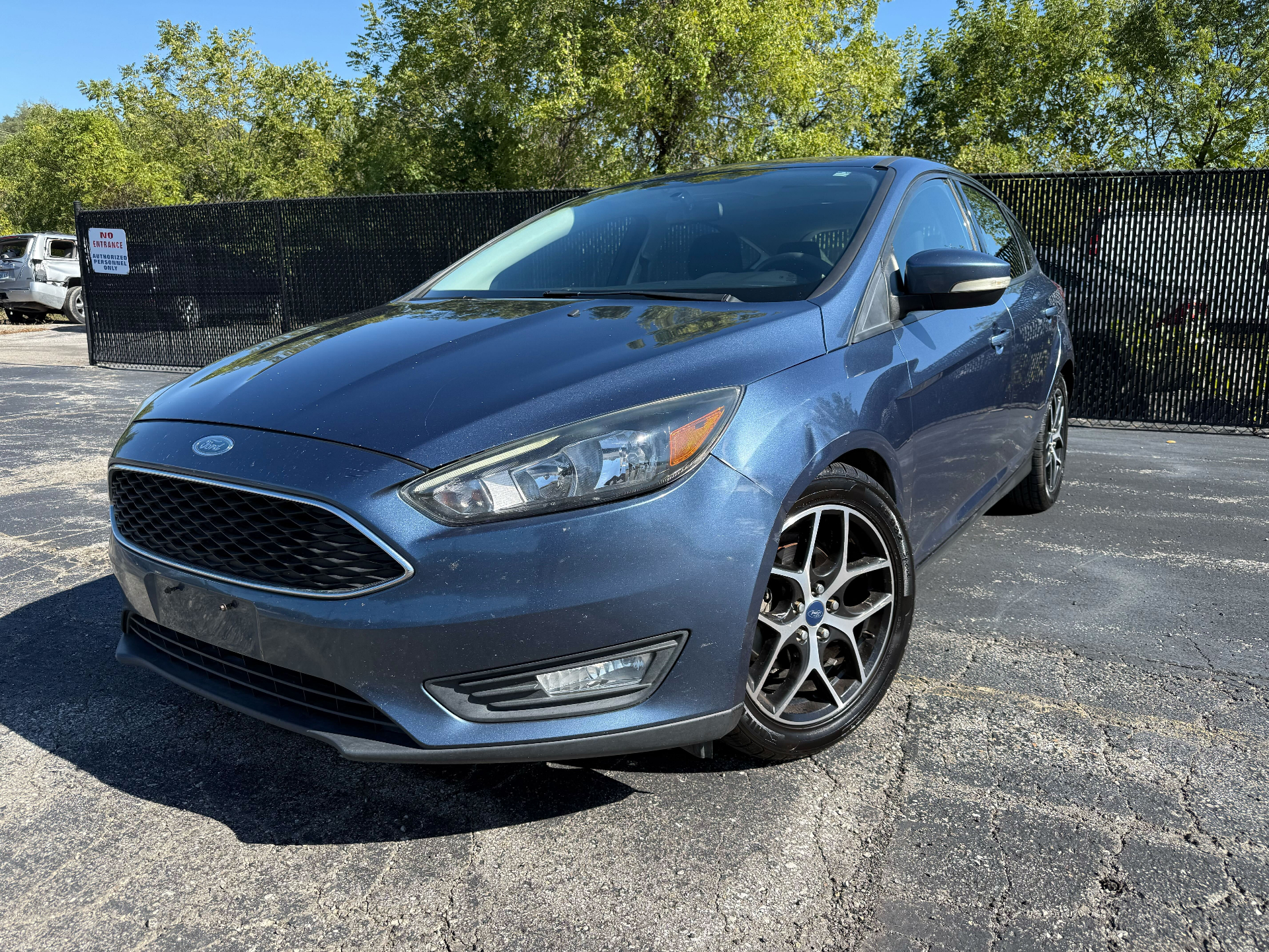 https://whipz-site-01.s3.us-east-2.amazonaws.com/vehicle_inventory/1/R000334/images/de0b538f-1058-429f-bf88-85ebdfc38c10.jpg
