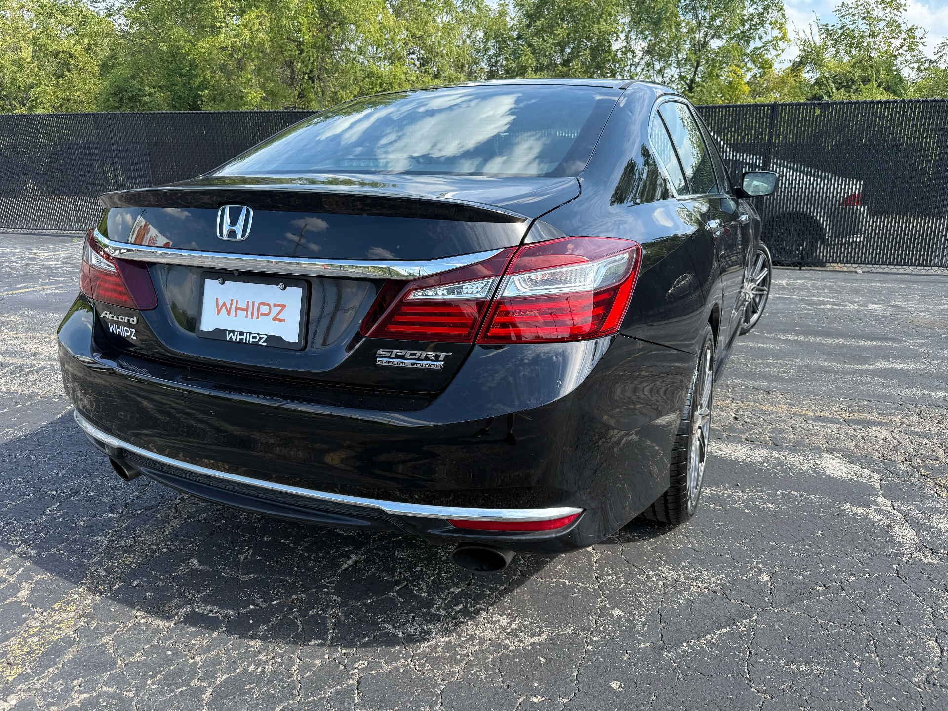https://whipz-site-01.s3.us-east-2.amazonaws.com/vehicle_inventory/1/R000335/images/8d0bfab3-5ec6-4d4e-86f0-c81d52eed564.jpg
