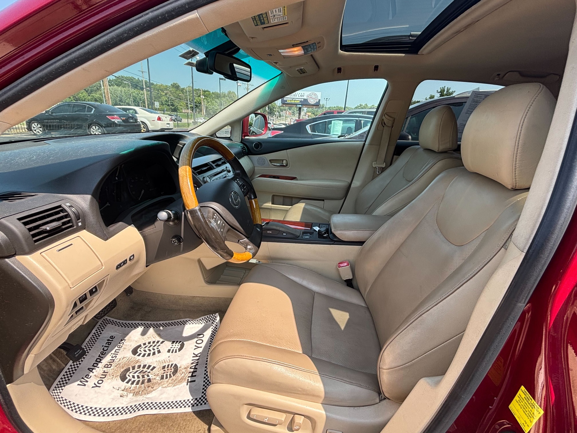 https://whipz-site-01.s3.us-east-2.amazonaws.com/vehicle_inventory/1/TA103428/images/59b1243f-a1fe-426b-9a31-d9ac644acb85.jpg