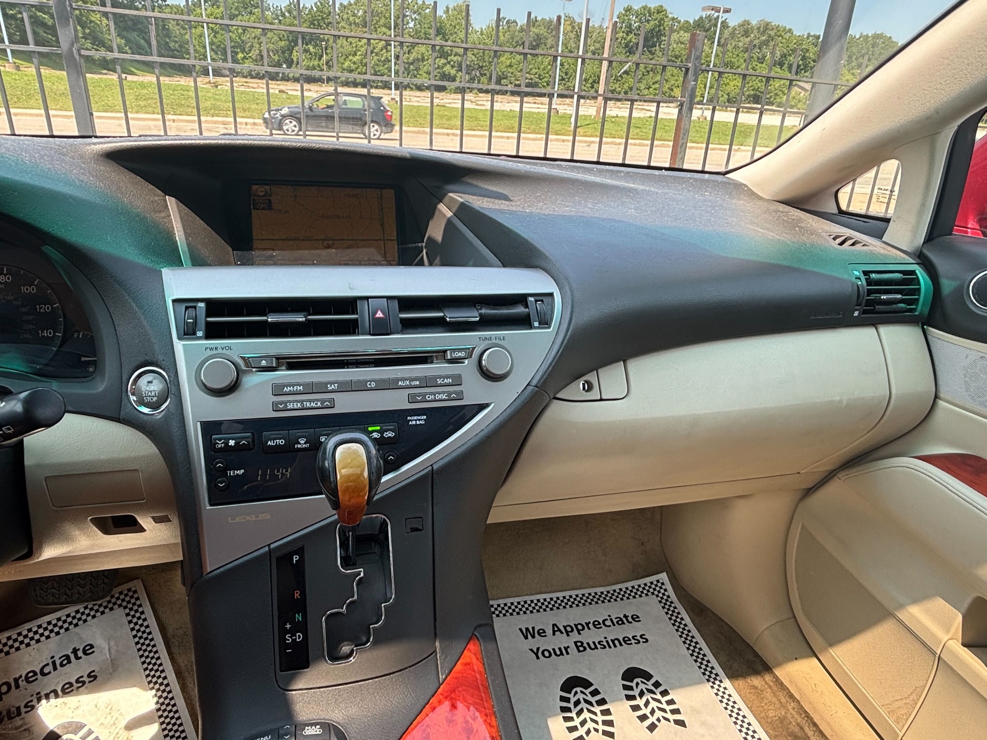 https://whipz-site-01.s3.us-east-2.amazonaws.com/vehicle_inventory/1/TA103428/images/b5a9da7e-6808-414a-809b-51d09de209f3.jpg