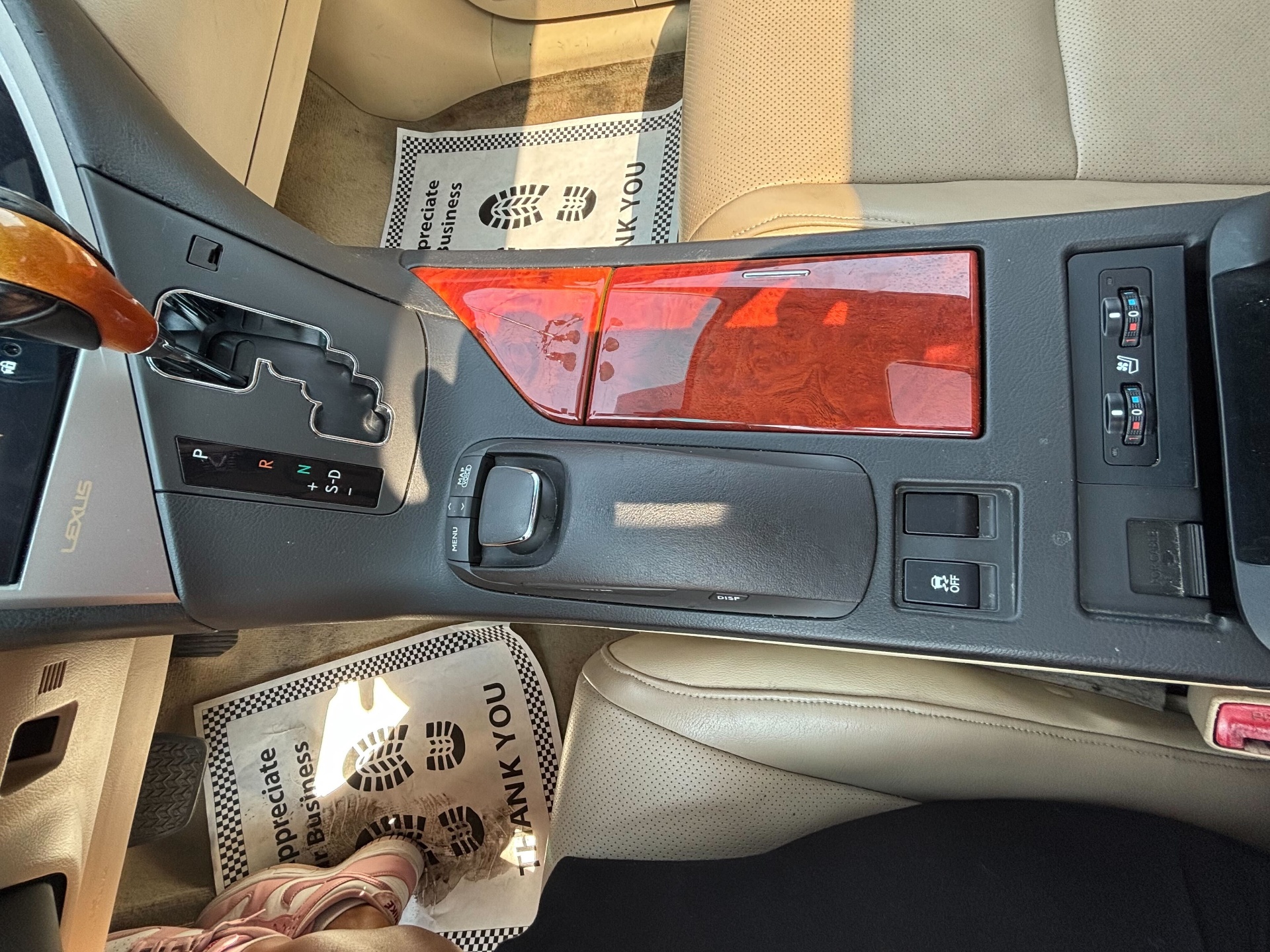 https://whipz-site-01.s3.us-east-2.amazonaws.com/vehicle_inventory/1/TA103428/images/e4665a8b-b4c0-4c54-b6cb-320d8c4b4c10.jpg