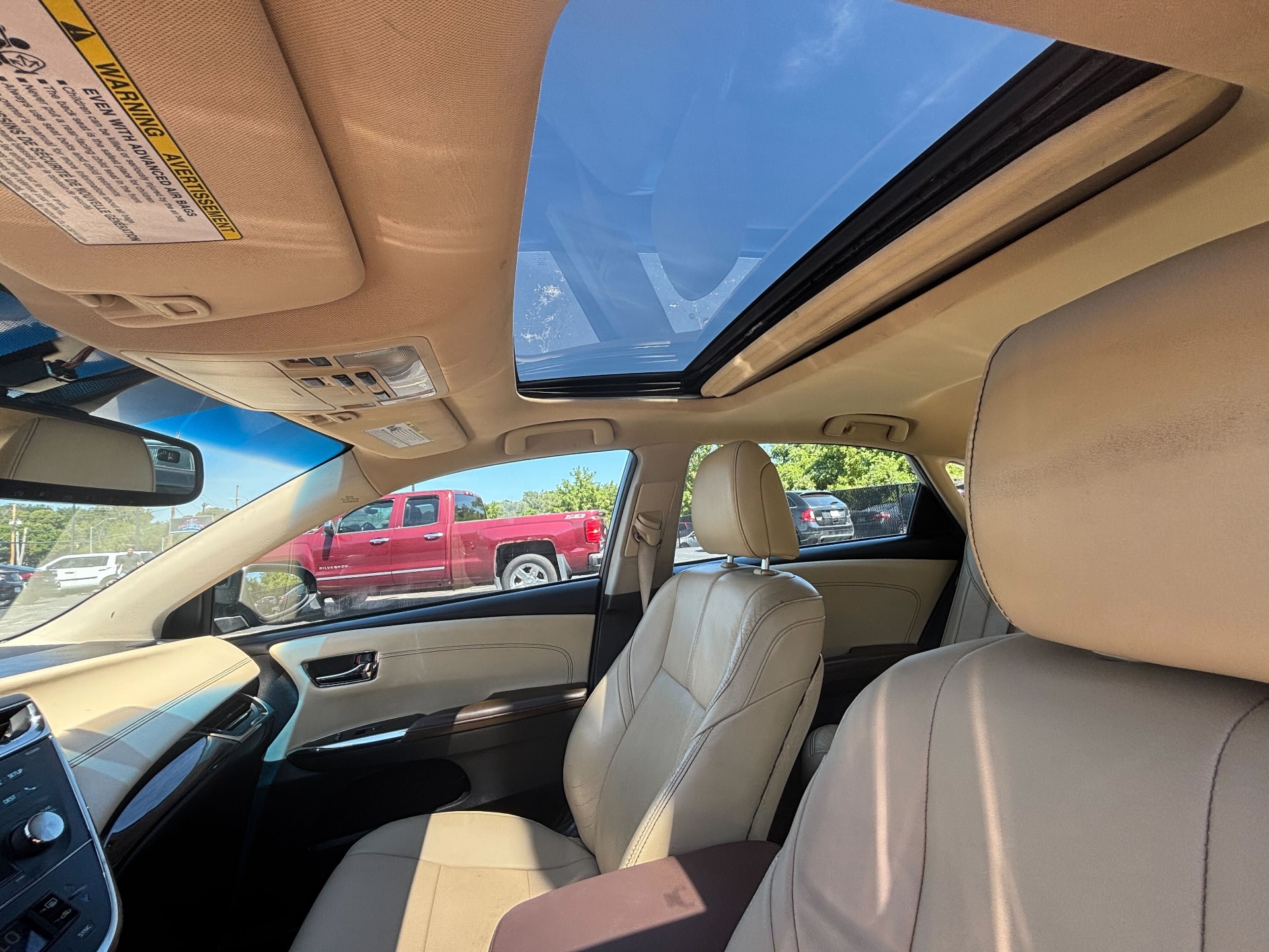 https://whipz-site-01.s3.us-east-2.amazonaws.com/vehicle_inventory/1/W000035/images/073fff02-b3d1-4b9a-bf10-36b77837e789.jpg