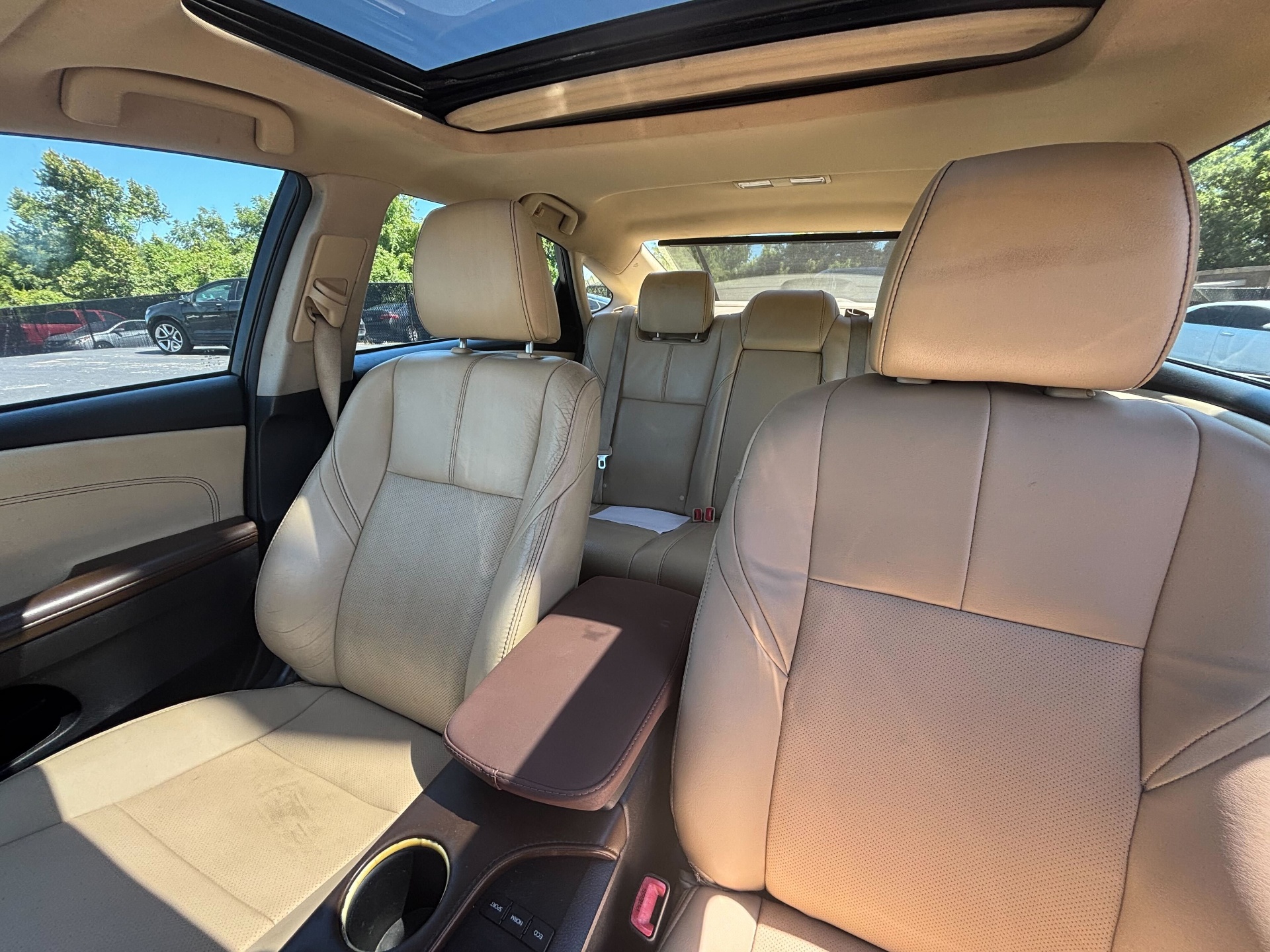https://whipz-site-01.s3.us-east-2.amazonaws.com/vehicle_inventory/1/W000035/images/2640bffd-8398-420d-b3cc-3a3d3d3af5b5.jpg
