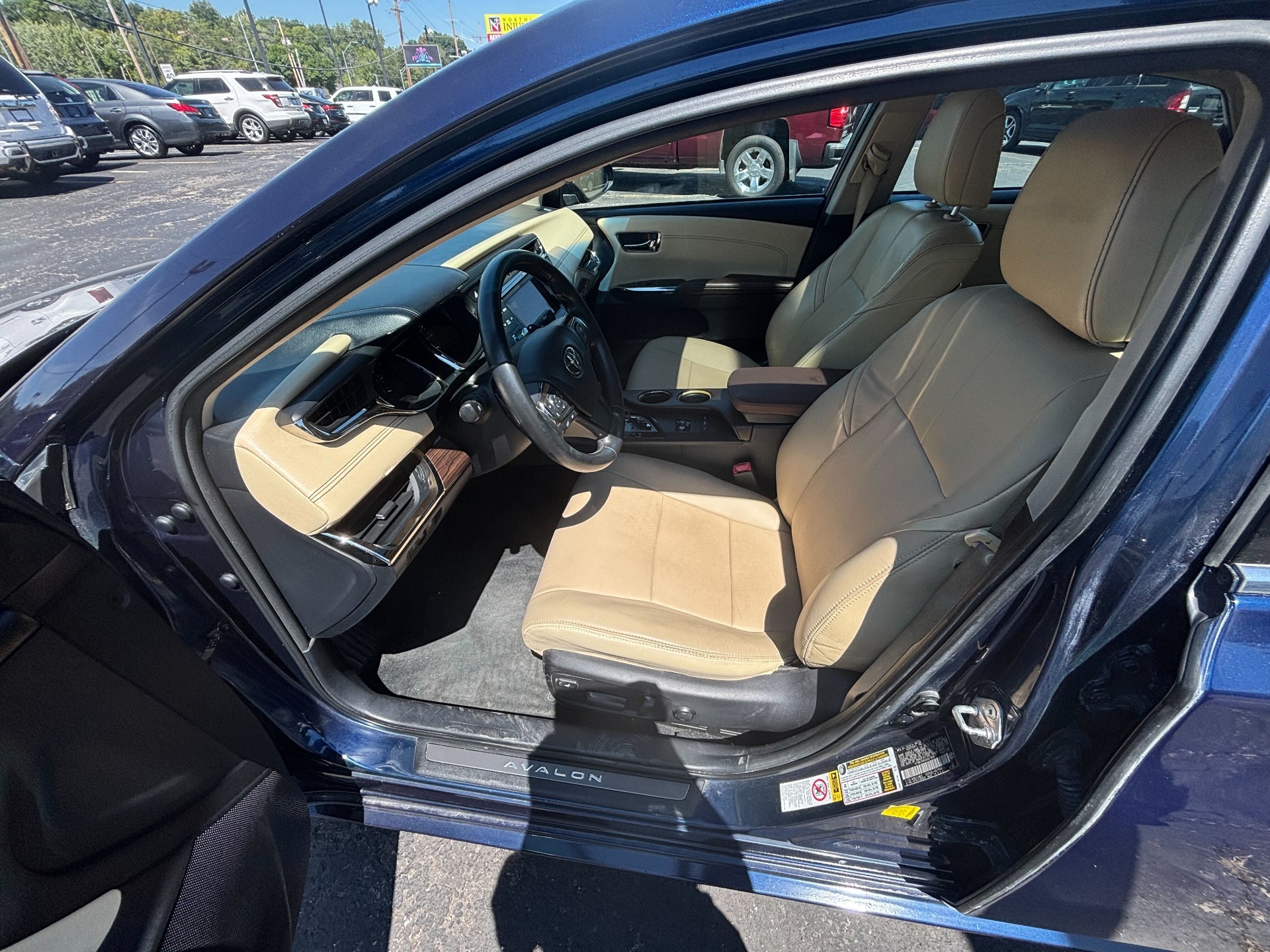 https://whipz-site-01.s3.us-east-2.amazonaws.com/vehicle_inventory/1/W000035/images/5a0530ca-3c08-4260-afd8-1e89a79e0c0b.jpg