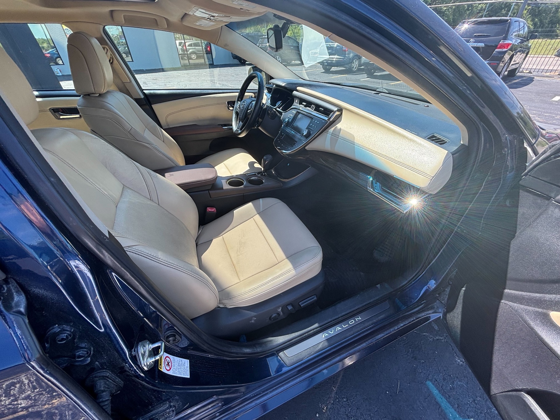https://whipz-site-01.s3.us-east-2.amazonaws.com/vehicle_inventory/1/W000035/images/e178e5a6-028c-42fd-bdbb-521bca3bf469.jpg